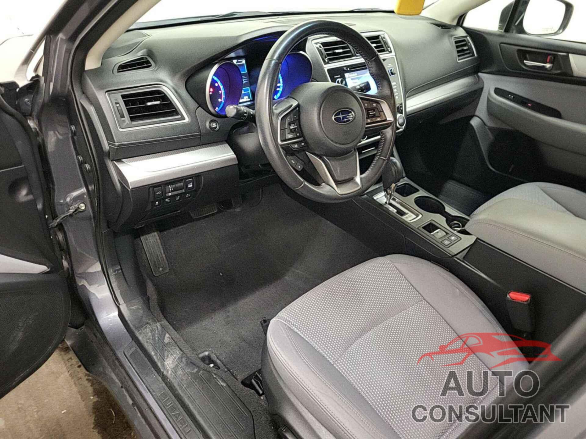 SUBARU OUTBACK 2018 - 4S4BSAHC2J3317135