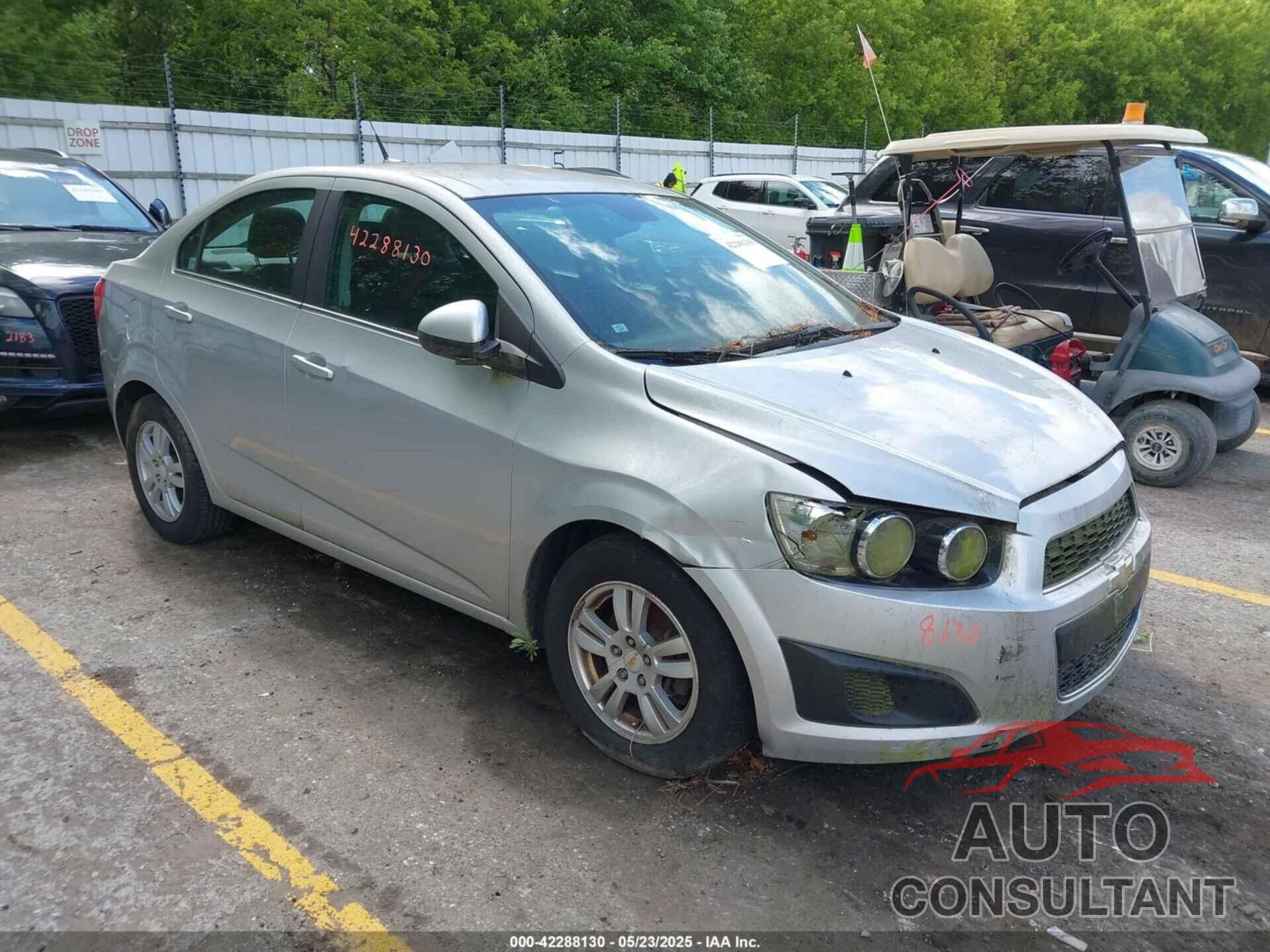 CHEVROLET SONIC 2012 - 1G1JC5SH9C4112989