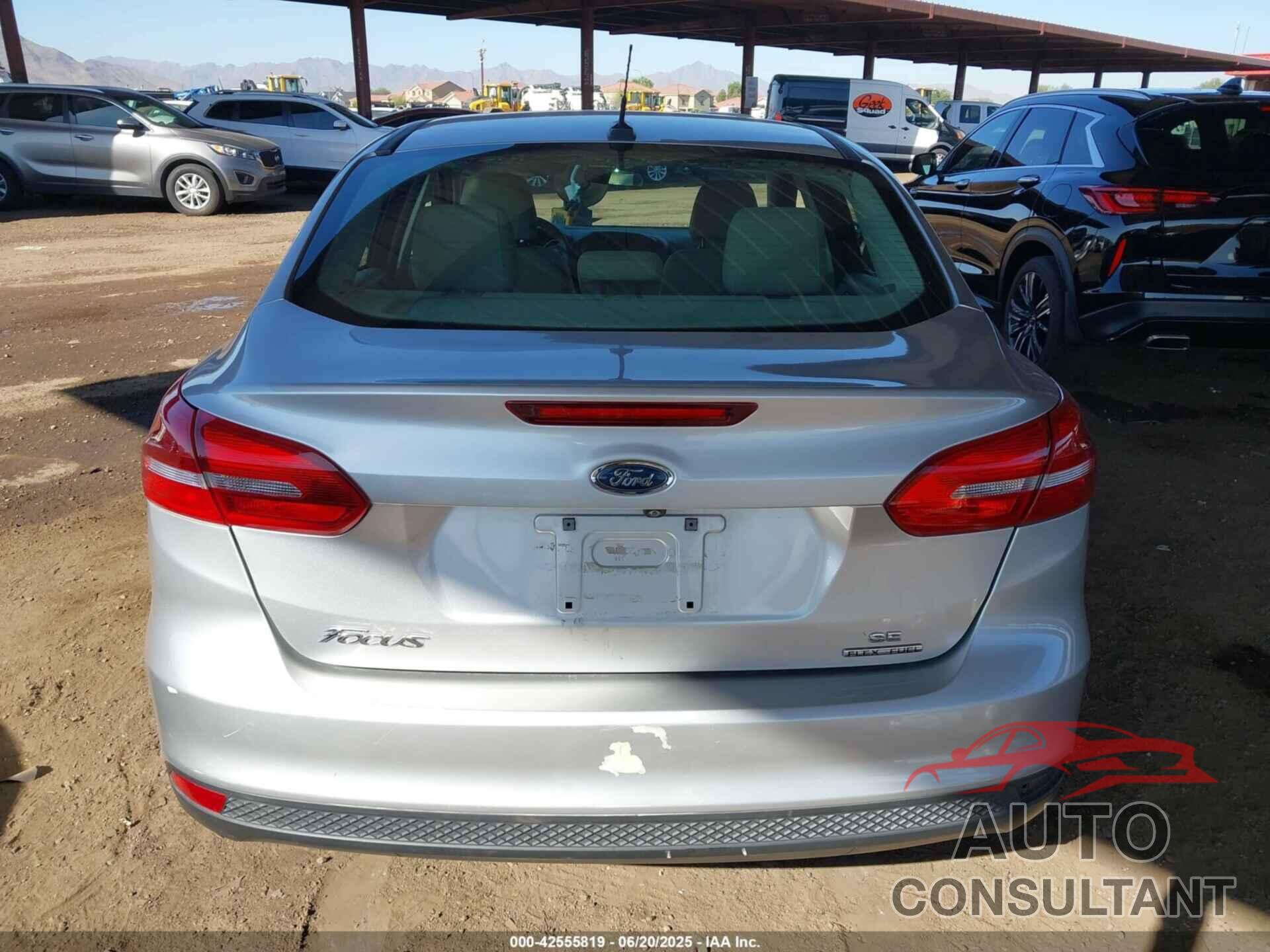 FORD FOCUS 2016 - 1FADP3F23GL405839