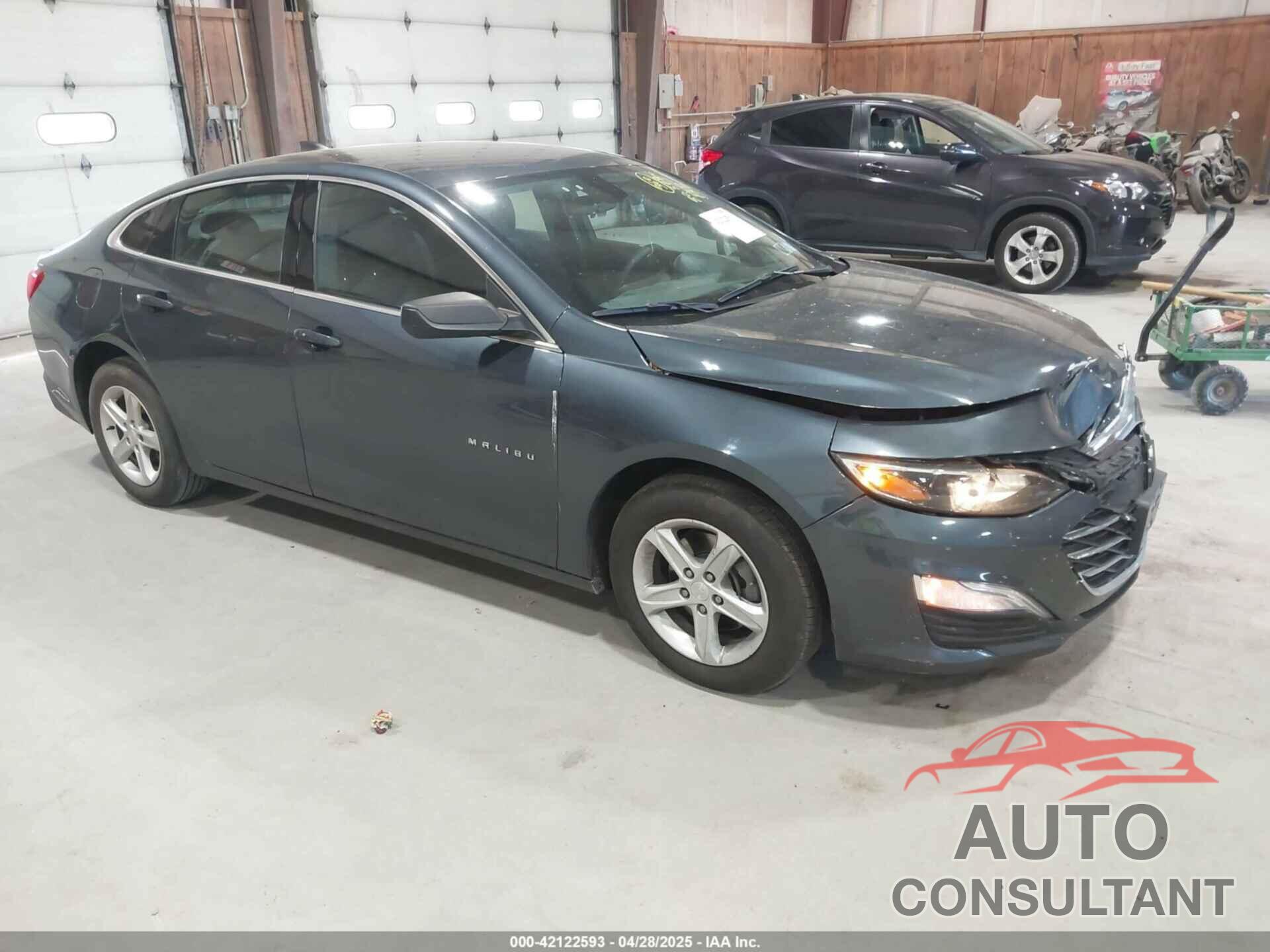 CHEVROLET MALIBU 2020 - 1G1ZB5ST5LF080217