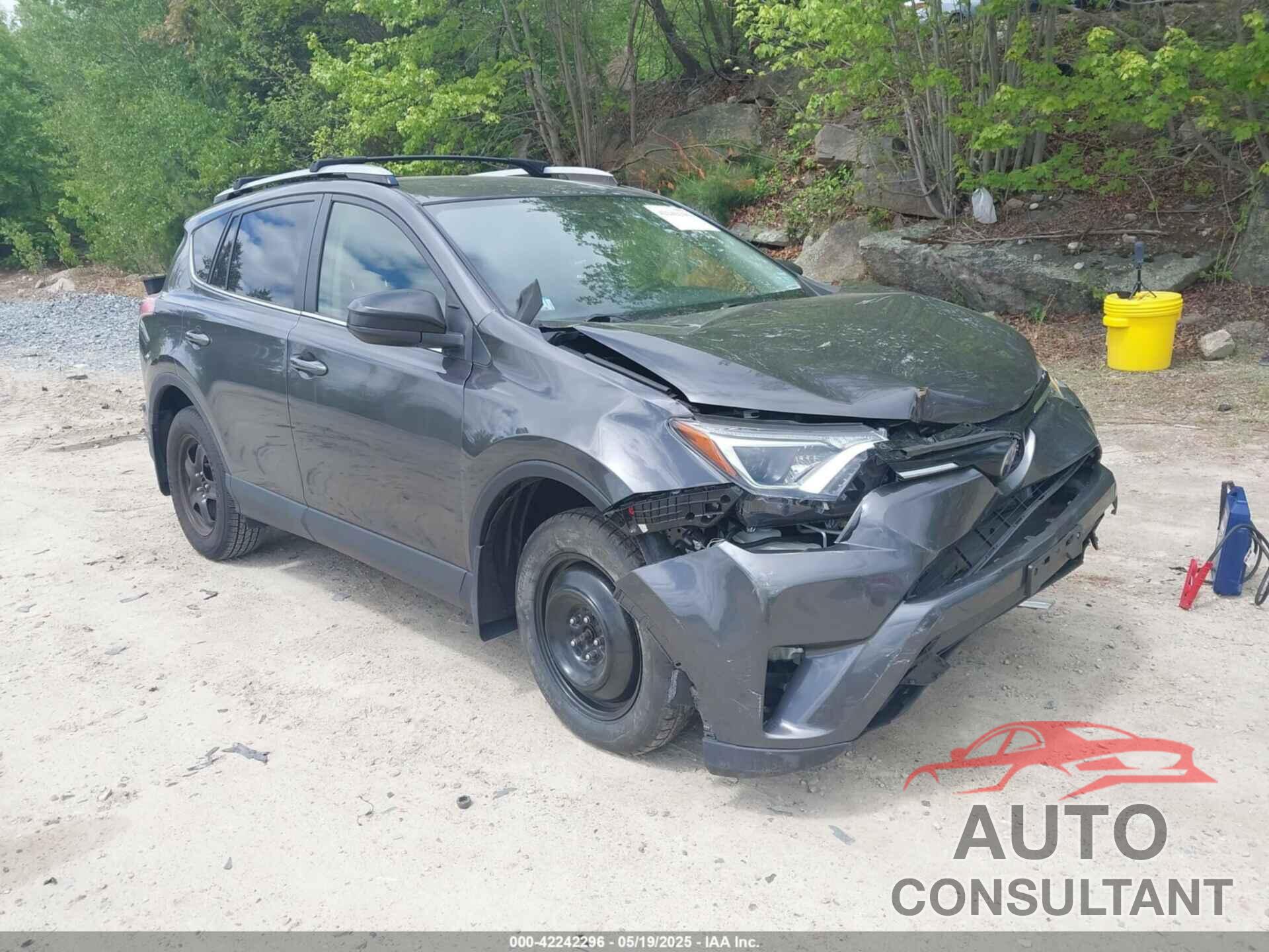 TOYOTA RAV4 2018 - JTMBFREV9JJ742196