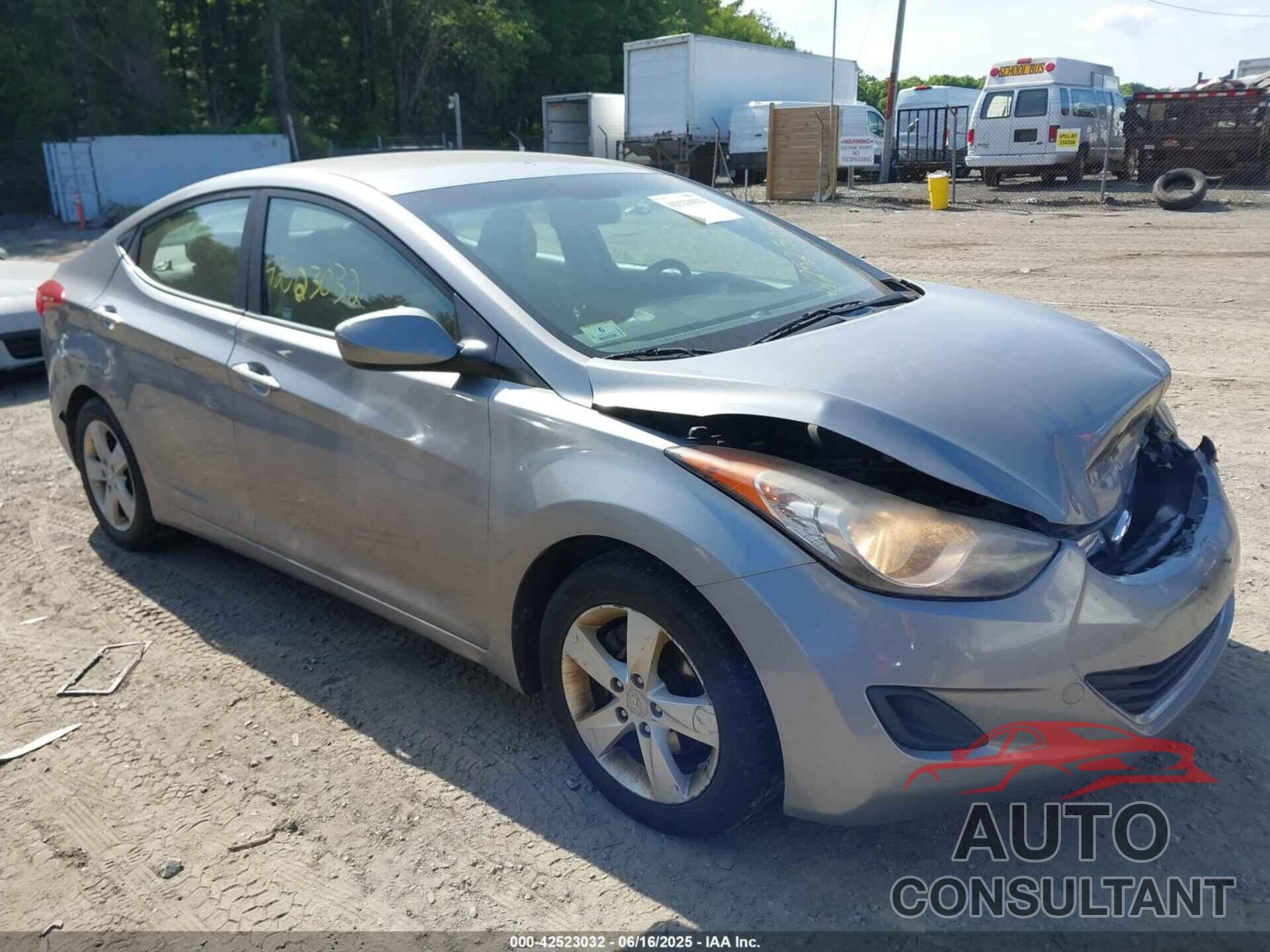 HYUNDAI ELANTRA 2011 - KMHDH4AEXBU103199