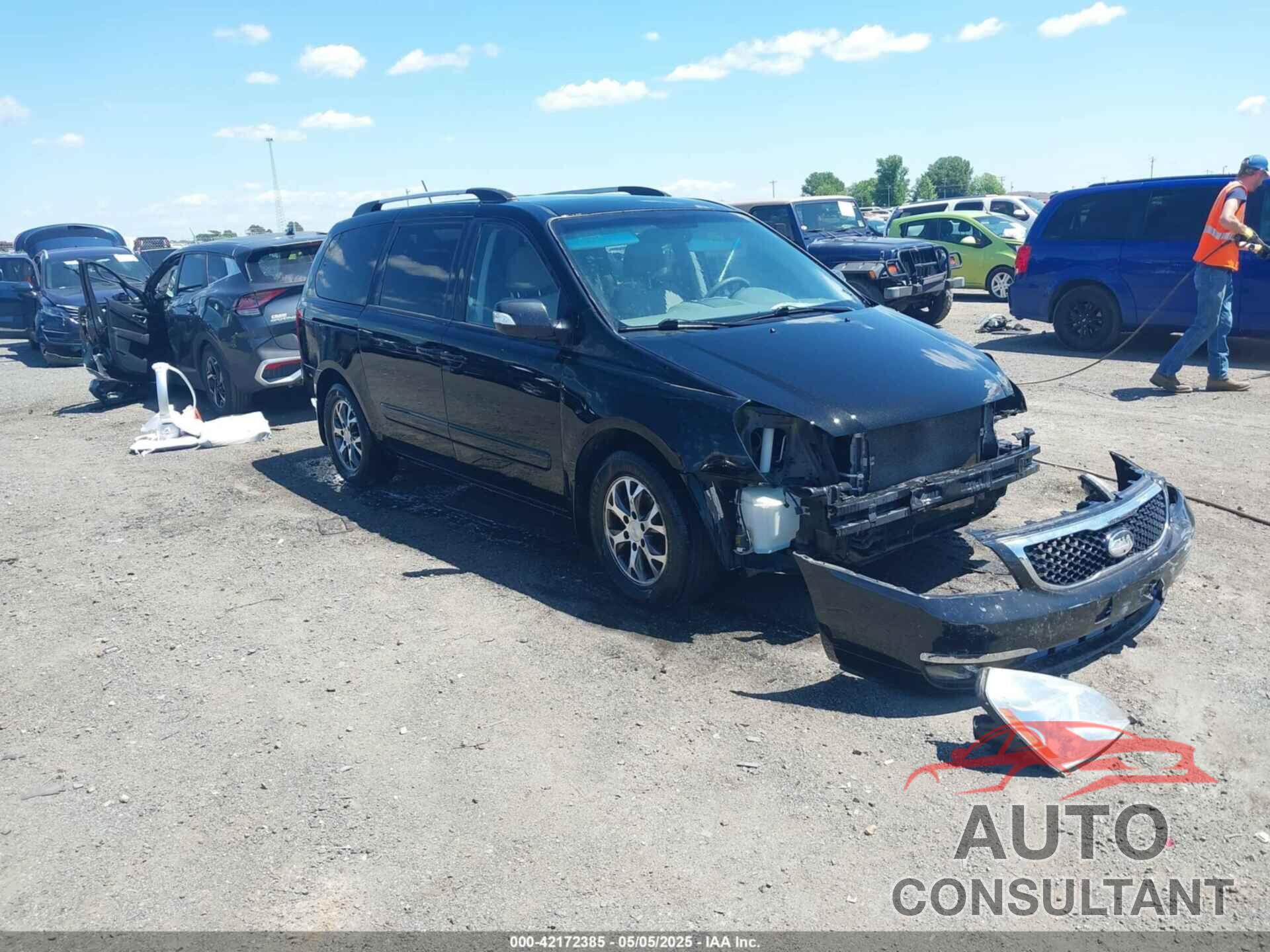 KIA SEDONA 2014 - KNDMG4C73E6552951