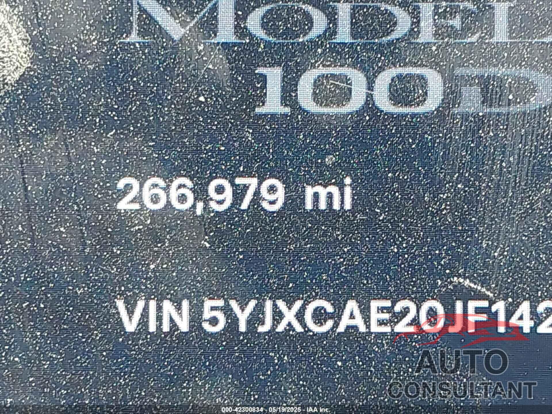 TESLA MODEL X 2018 - 5YJXCAE20JF142289