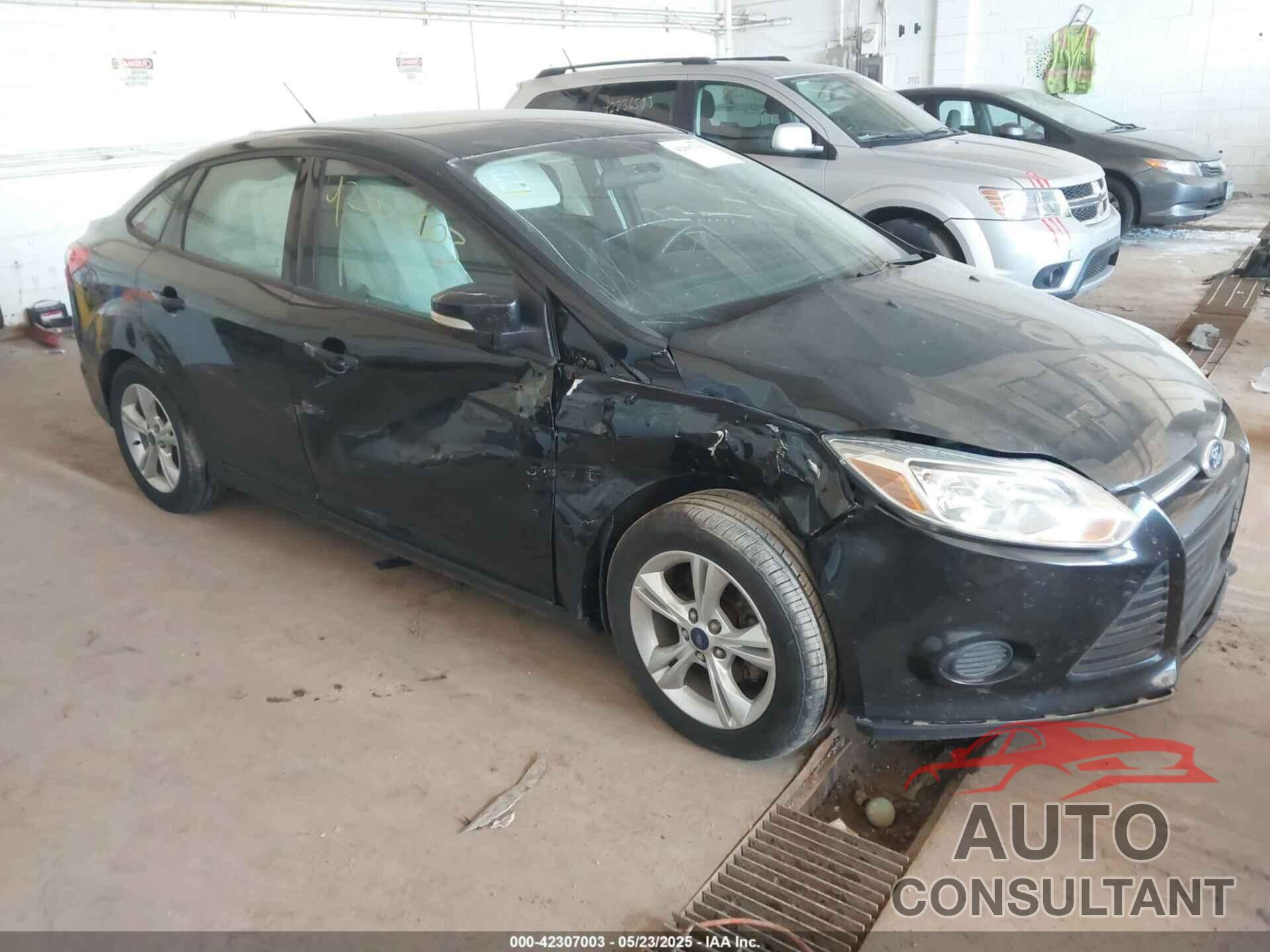 FORD FOCUS 2014 - 1FADP3F29EL374125