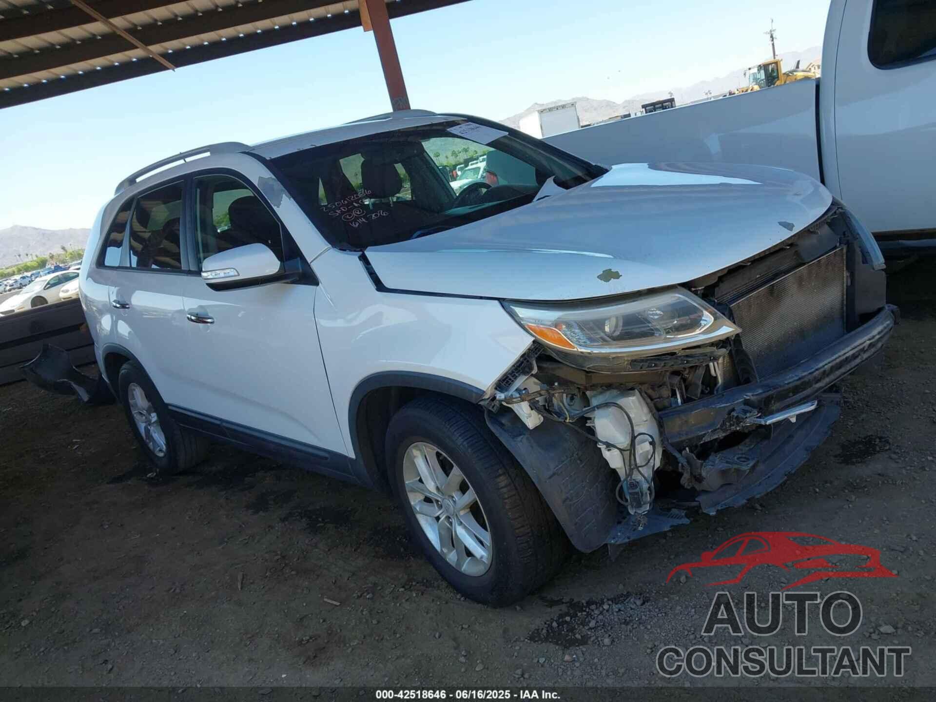KIA SORENTO 2015 - 5XYKT4A68FG656413
