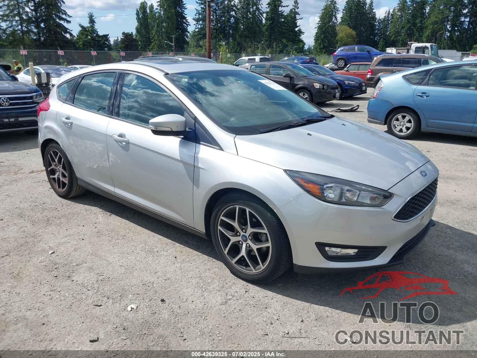 FORD FOCUS 2017 - 1FADP3M27HL306512
