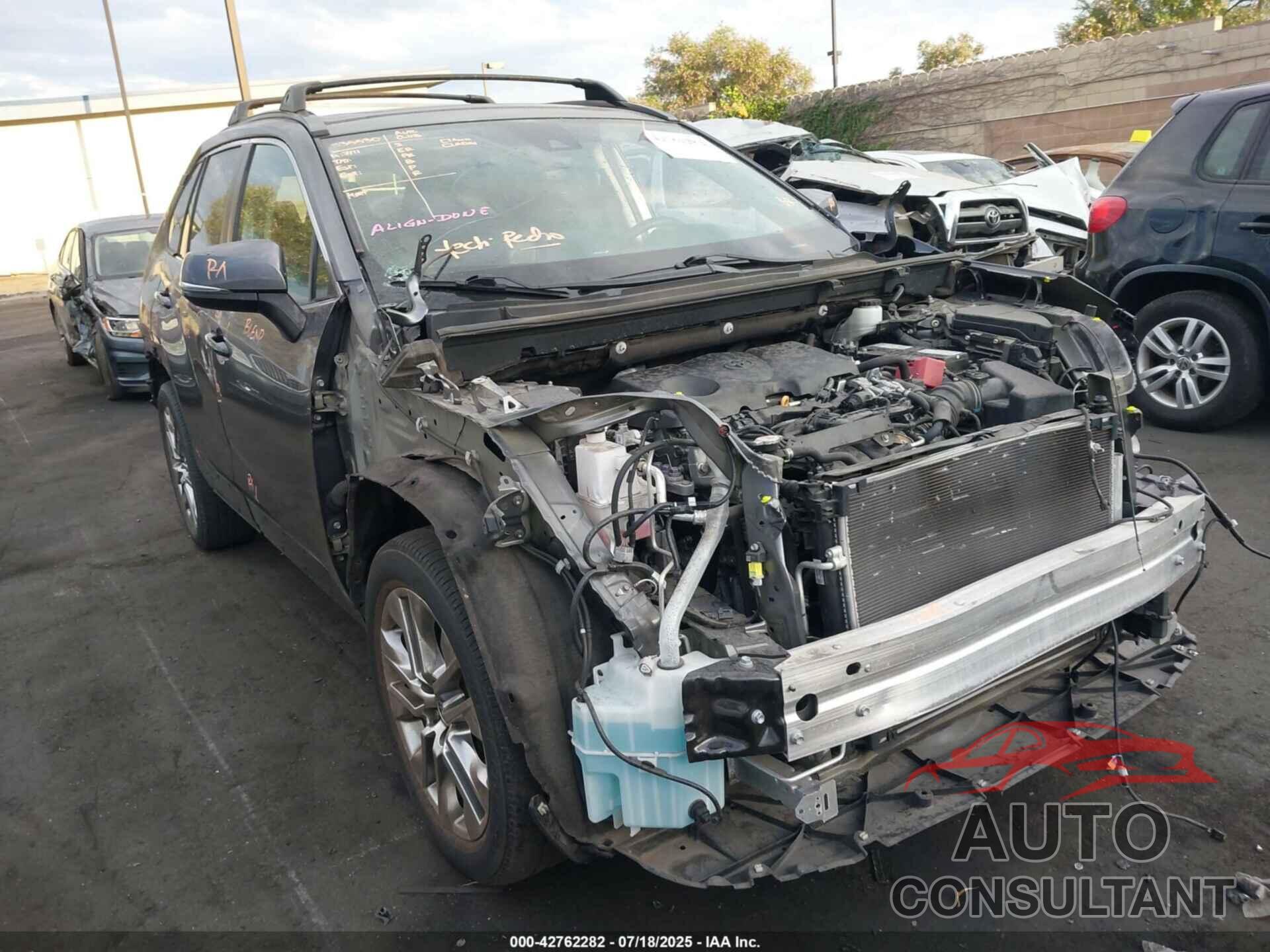 TOYOTA RAV4 2021 - 2T3C1RFV4MC137558