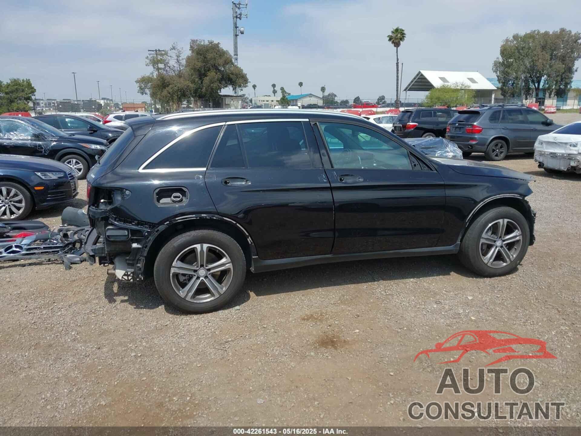 MERCEDES-BENZ GLC 300 2016 - WDC0G4KB6GF087180