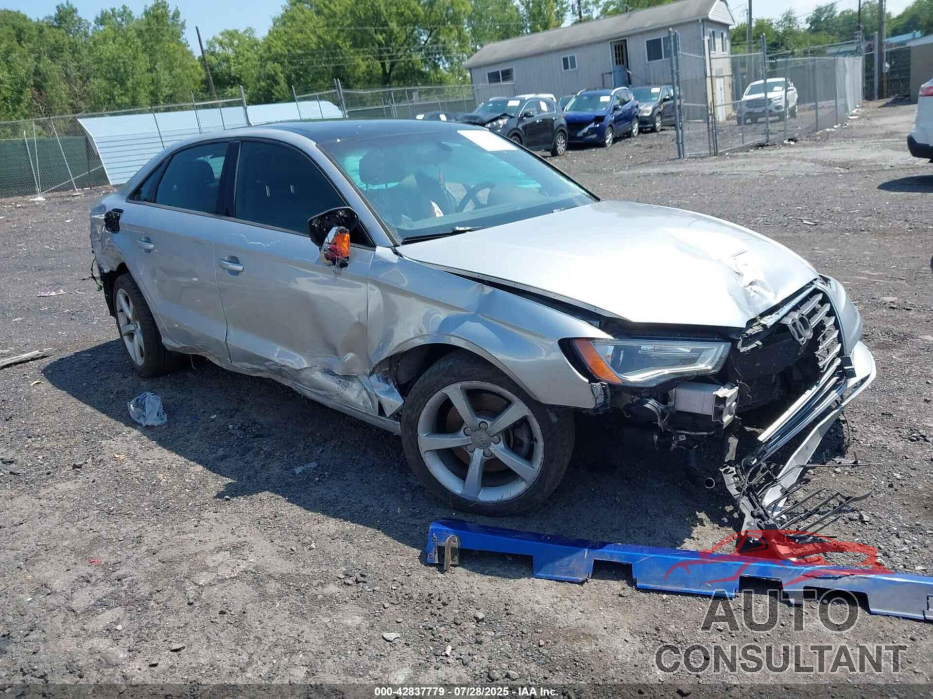 AUDI A3 2015 - WAUBFGFF0F1062297