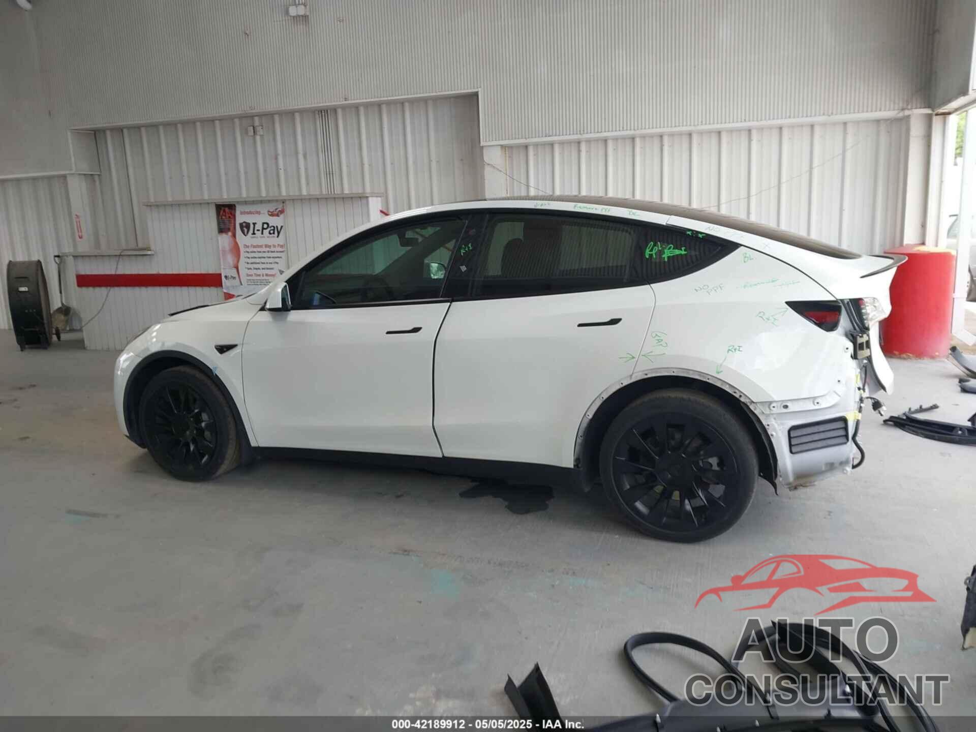 TESLA MODEL Y 2022 - 7SAYGDEE7NF460942