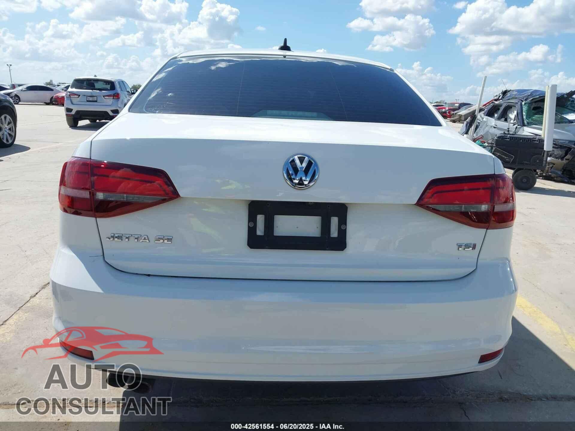 VOLKSWAGEN JETTA 2017 - 3VWDB7AJ4HM308368