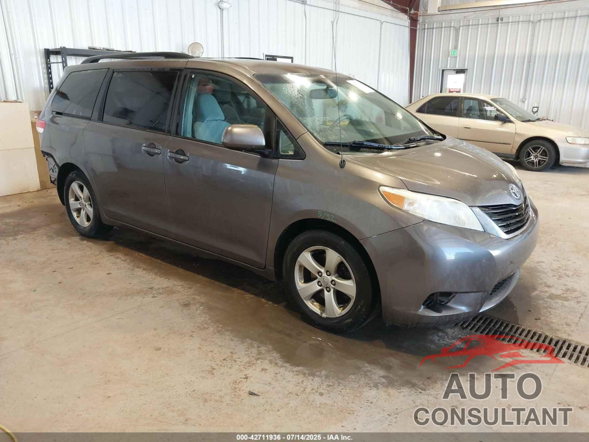 TOYOTA SIENNA 2013 - 5TDKK3DC3DS313099