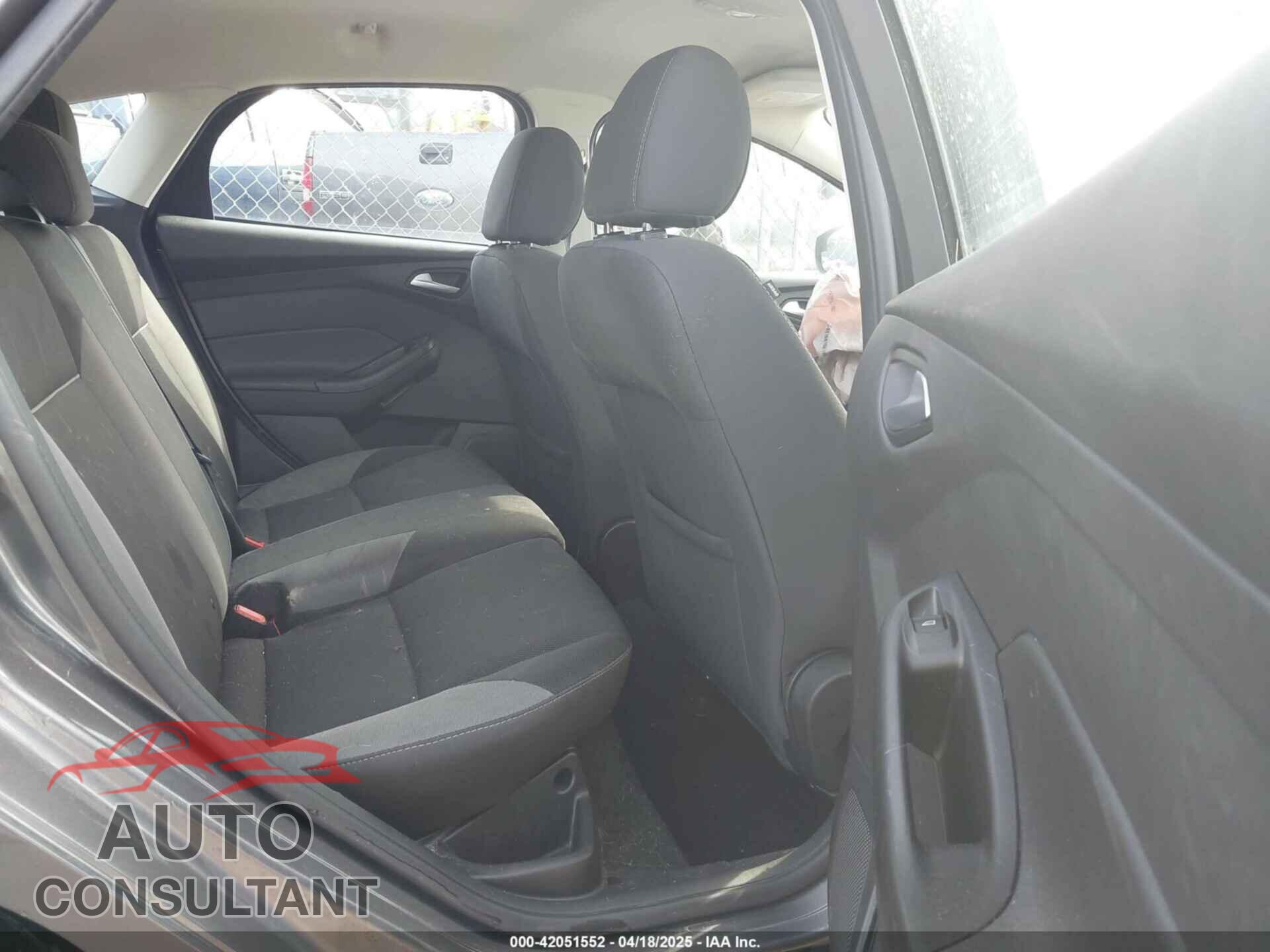 FORD FOCUS 2014 - 1FADP3K28EL377362