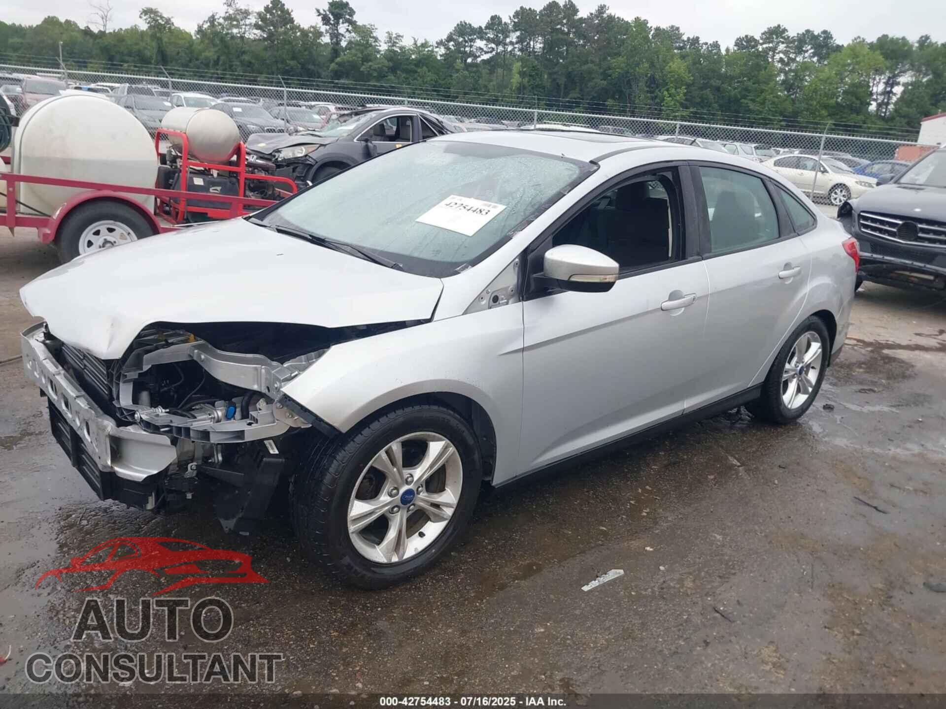 FORD FOCUS 2014 - 1FADP3F22EL322822