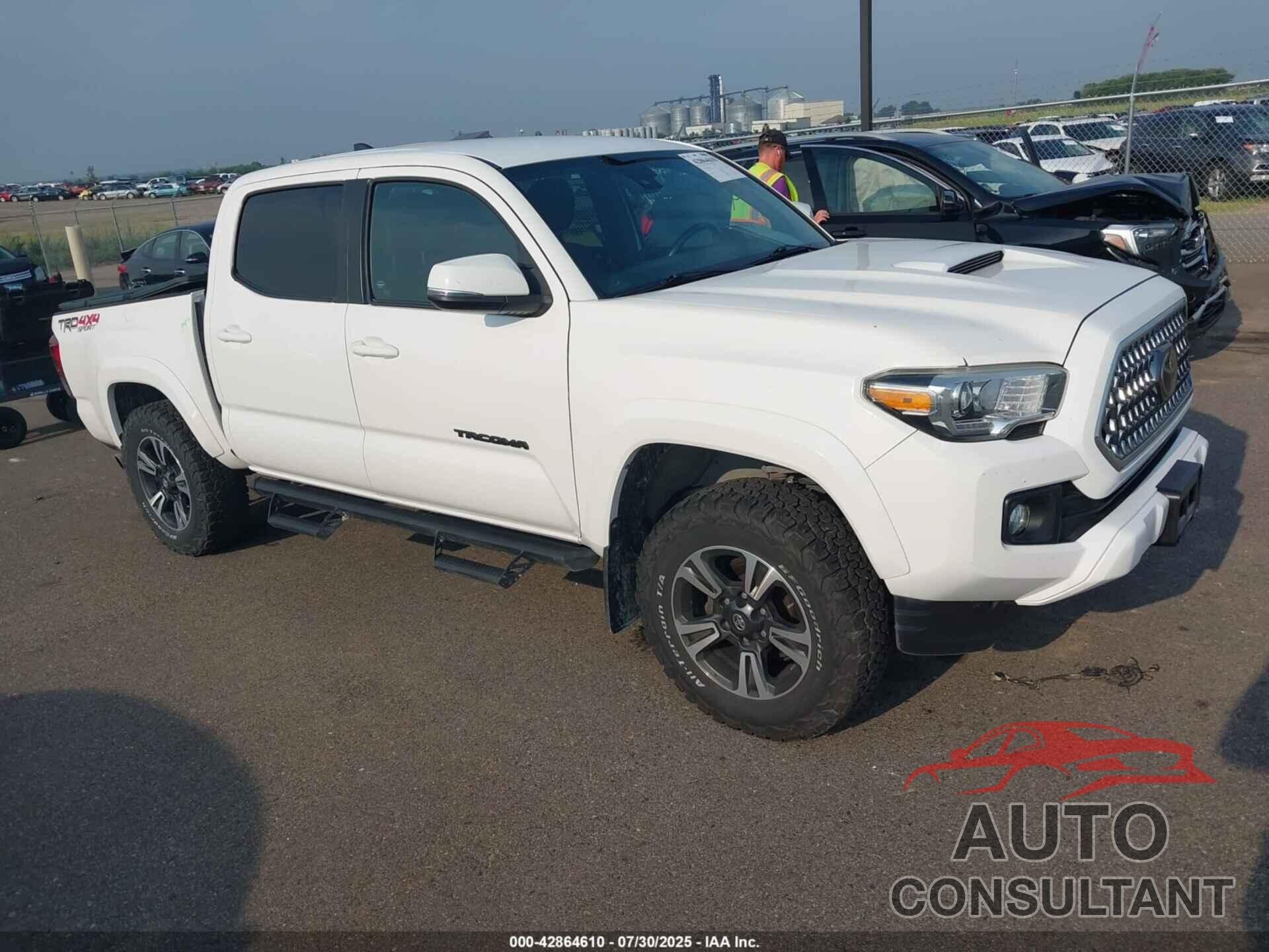 TOYOTA TACOMA 2019 - 3TMCZ5AN7KM269459