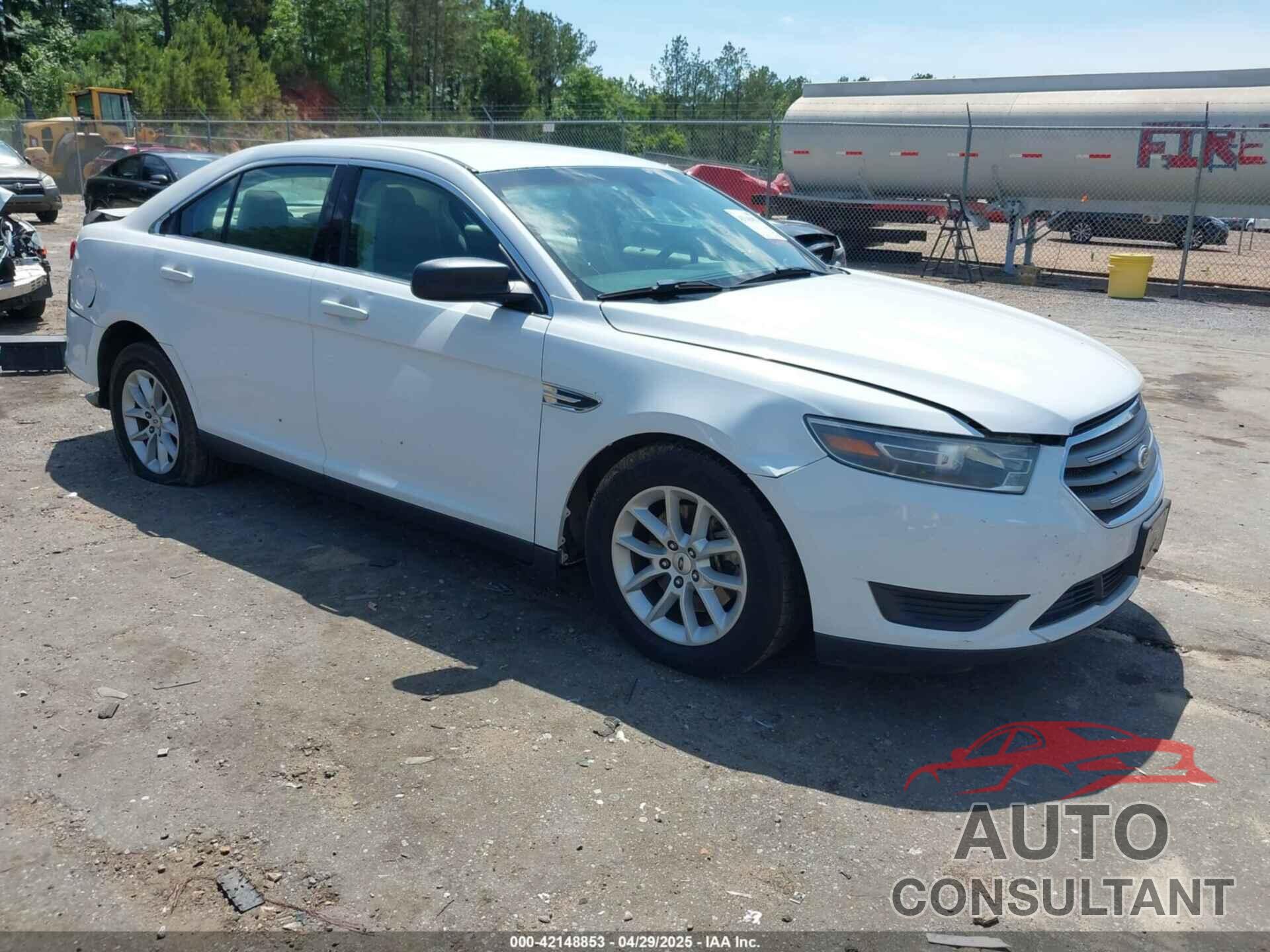 FORD TAURUS 2015 - 1FAHP2D81FG105131