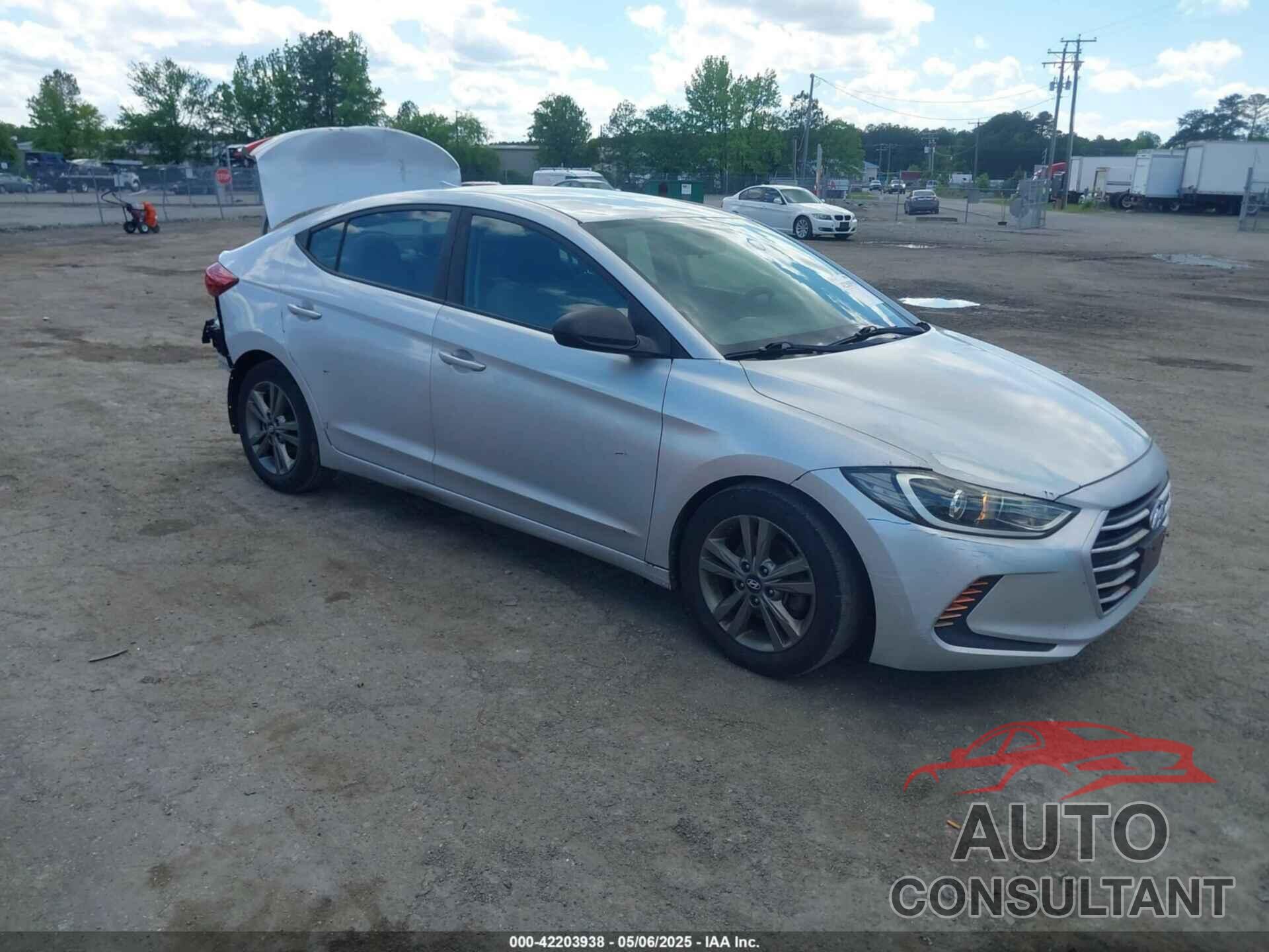 HYUNDAI ELANTRA 2018 - 5NPD84LF3JH220660