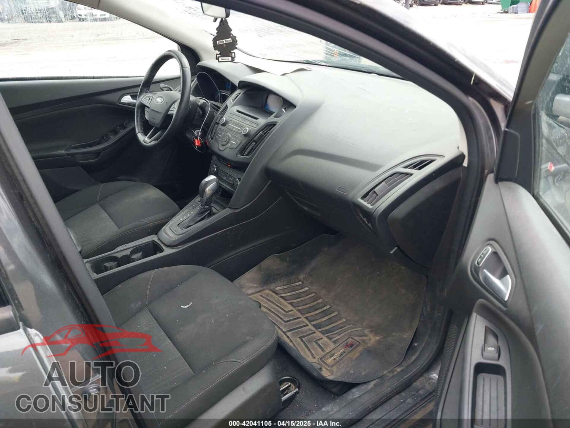 FORD FOCUS 2015 - 1FADP3F24FL286486