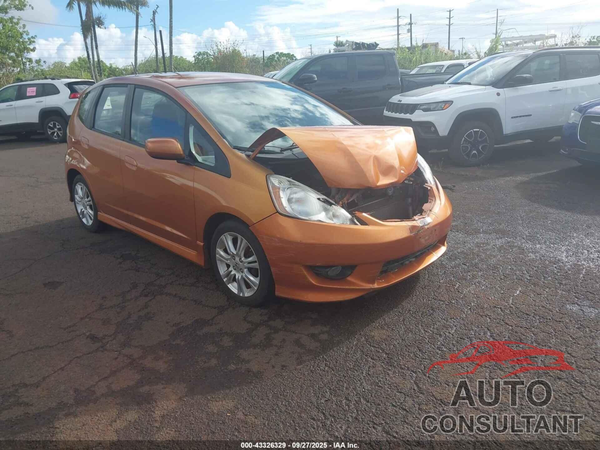 HONDA FIT 2011 - JHMGE8H58BS008710