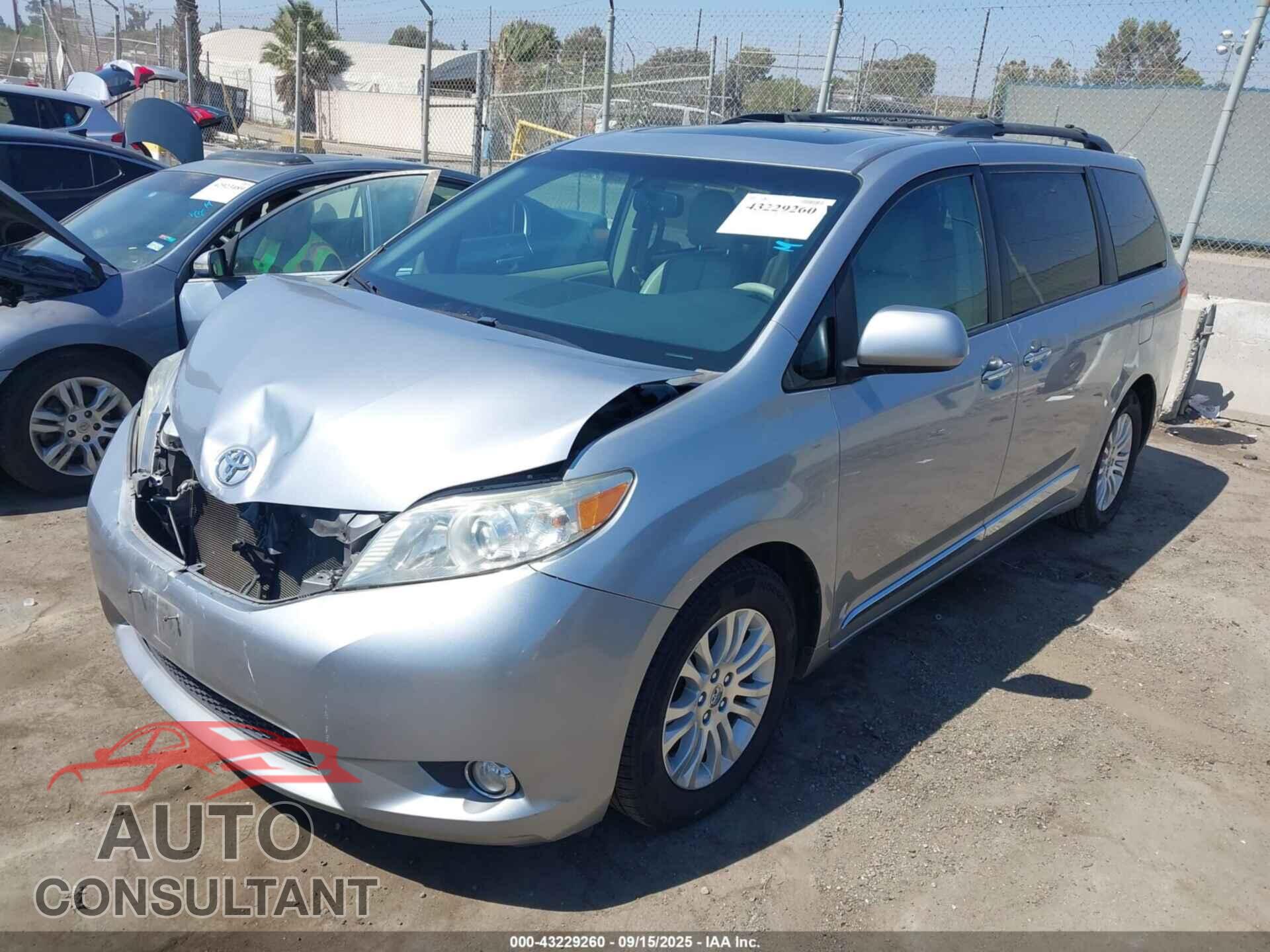 TOYOTA SIENNA 2012 - 5TDYK3DC2CS178061