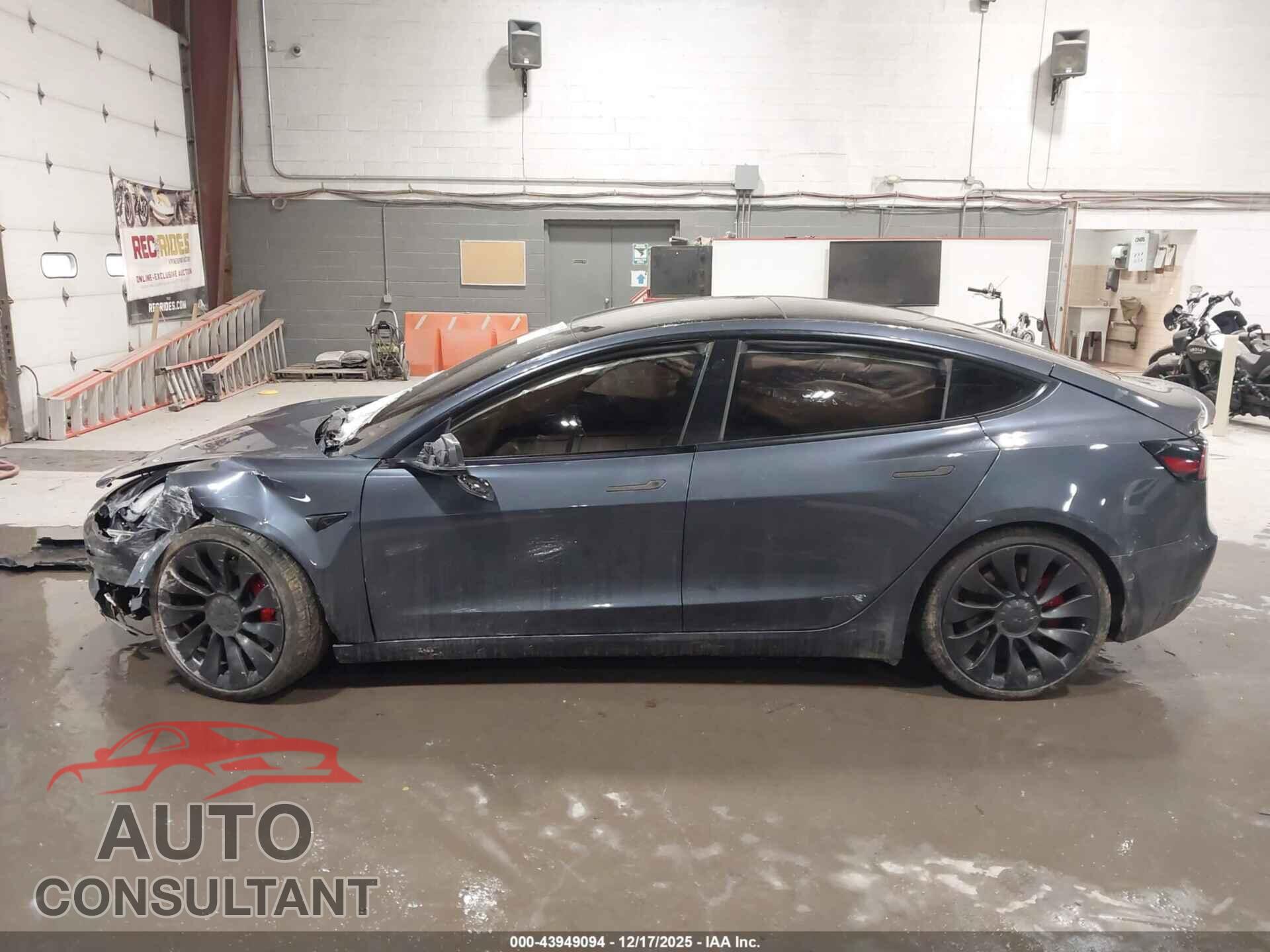 TESLA MODEL 3 2021 - 5YJ3E1EC2MF087706
