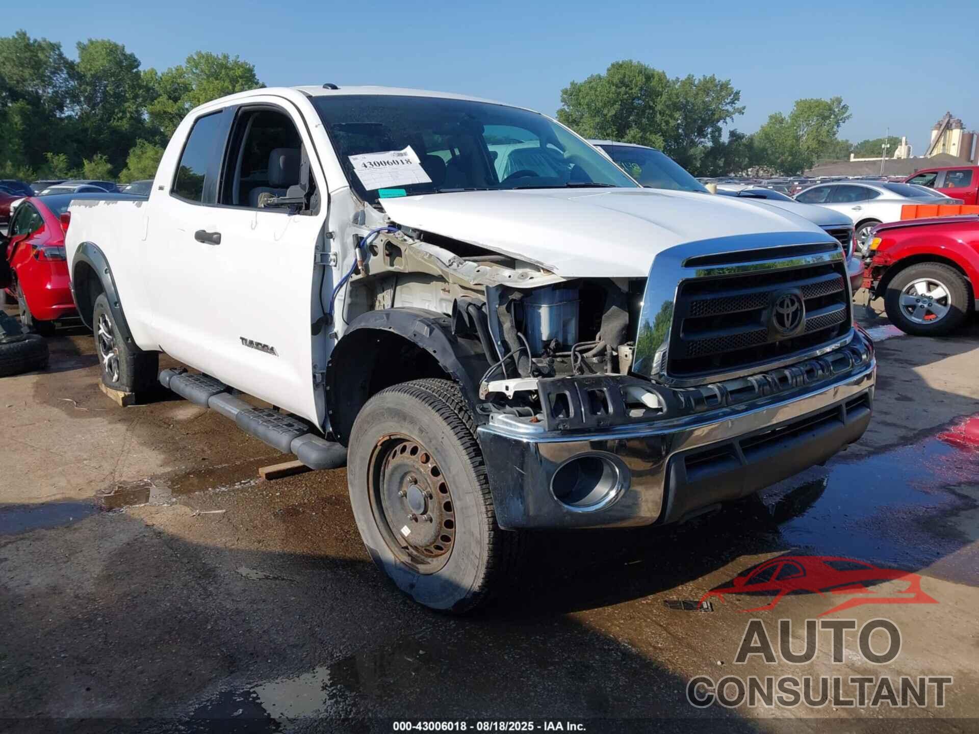 TOYOTA TUNDRA 2011 - 5TFUM5F14BX026758