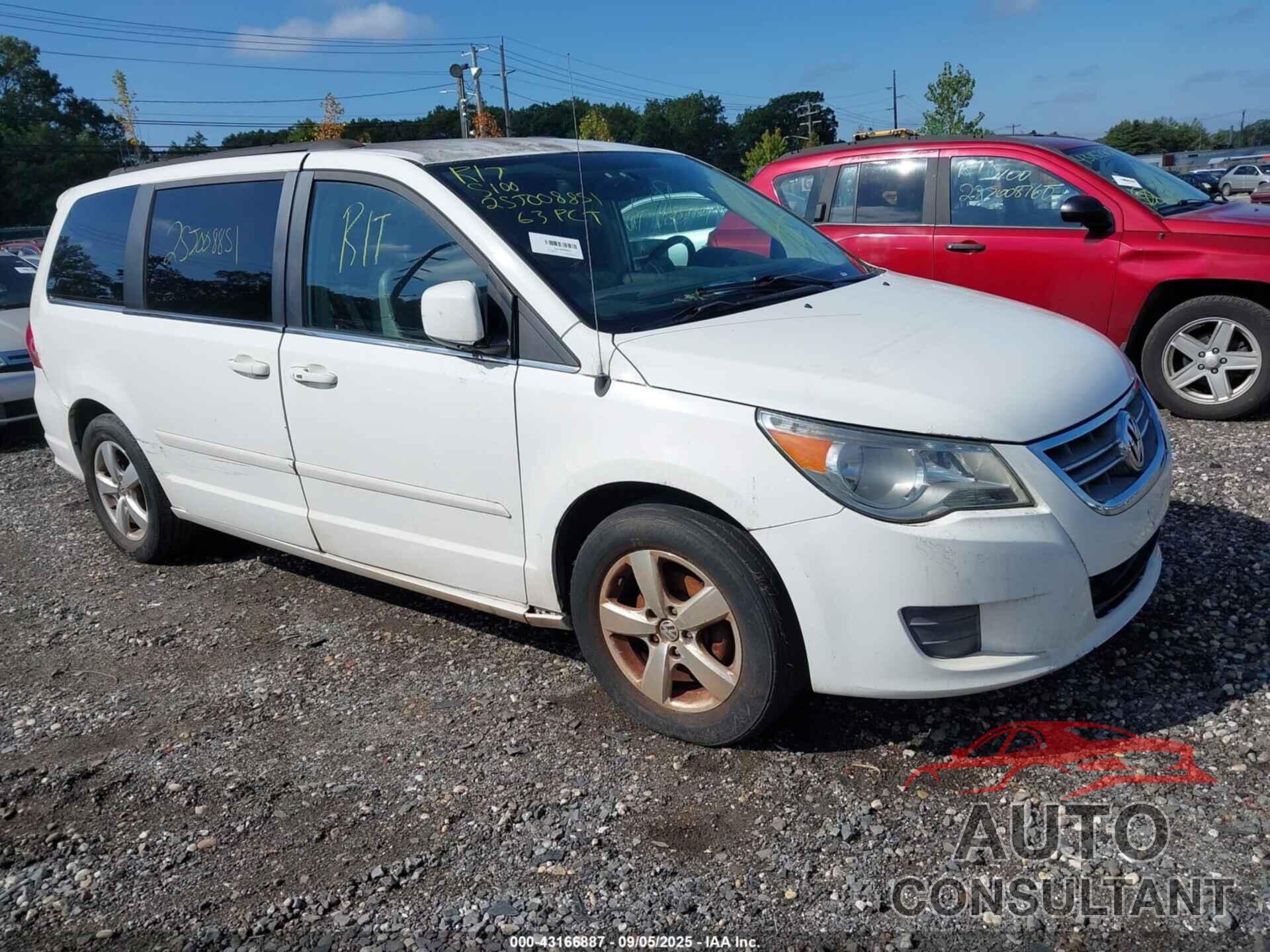 VOLKSWAGEN ROUTAN 2011 - 2V4RW3DG2BR625626