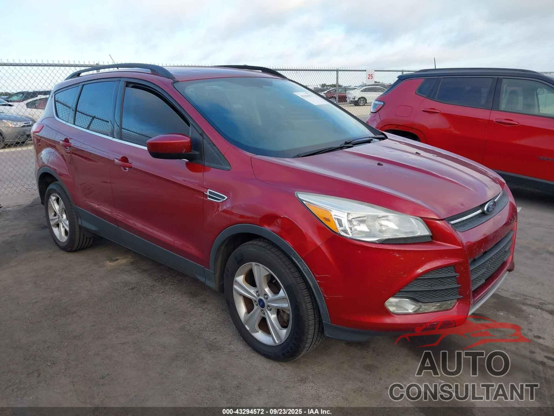 FORD ESCAPE 2016 - 1FMCU9G99GUC01534