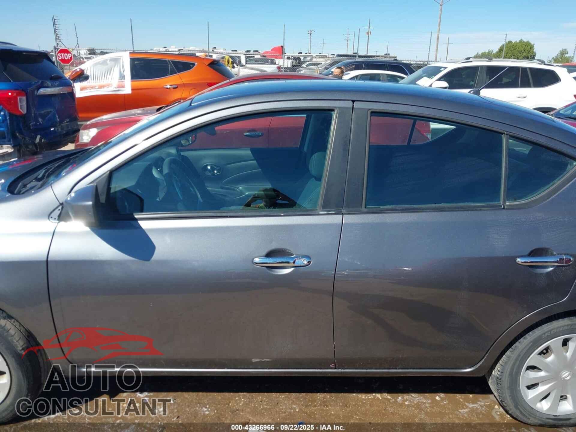 NISSAN VERSA 2019 - 3N1CN7AP3KL838549