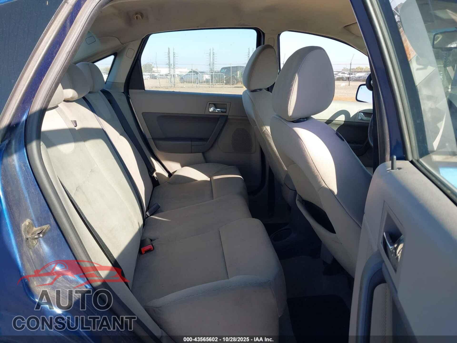 FORD FOCUS 2009 - 1FAHP36N79W159326
