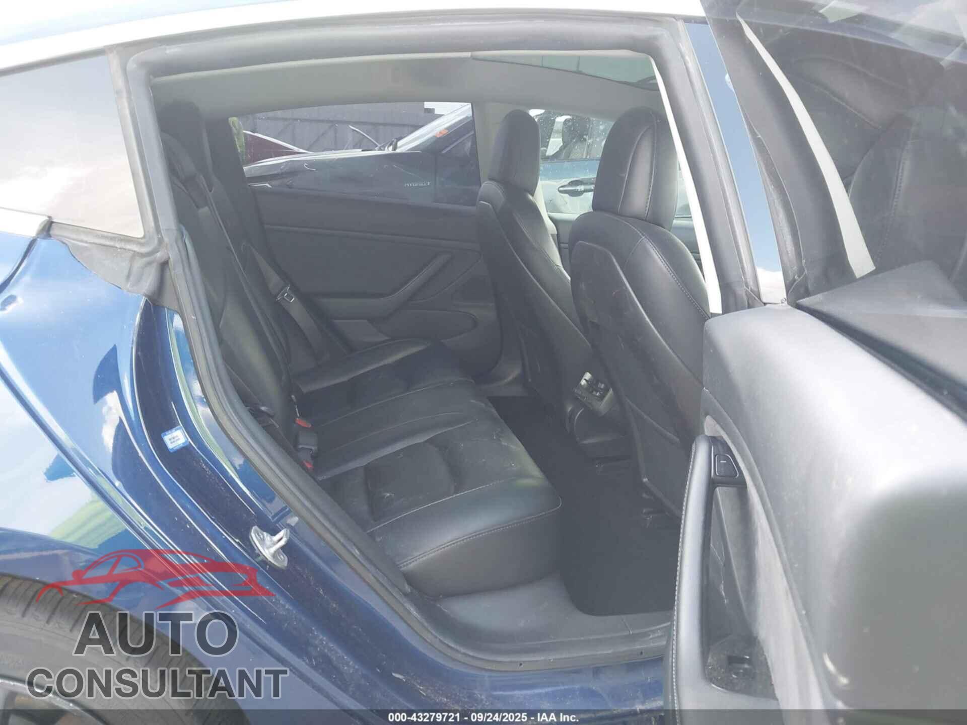 TESLA MODEL 3 2019 - 5YJ3E1EB2KF452874