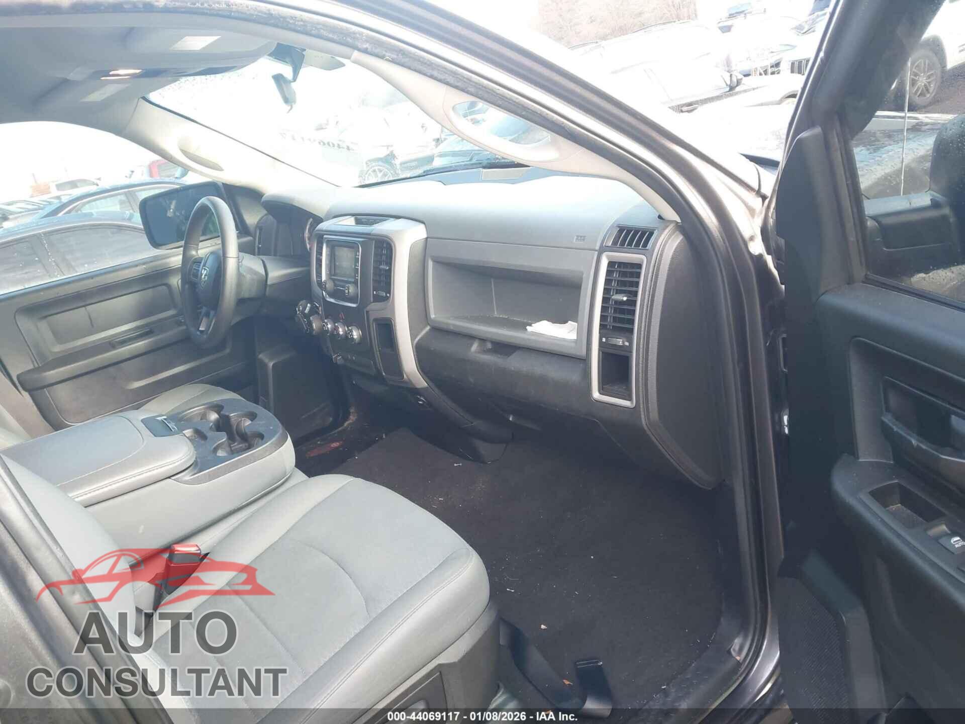 RAM 1500 2017 - 1C6RR7FT5HS581901