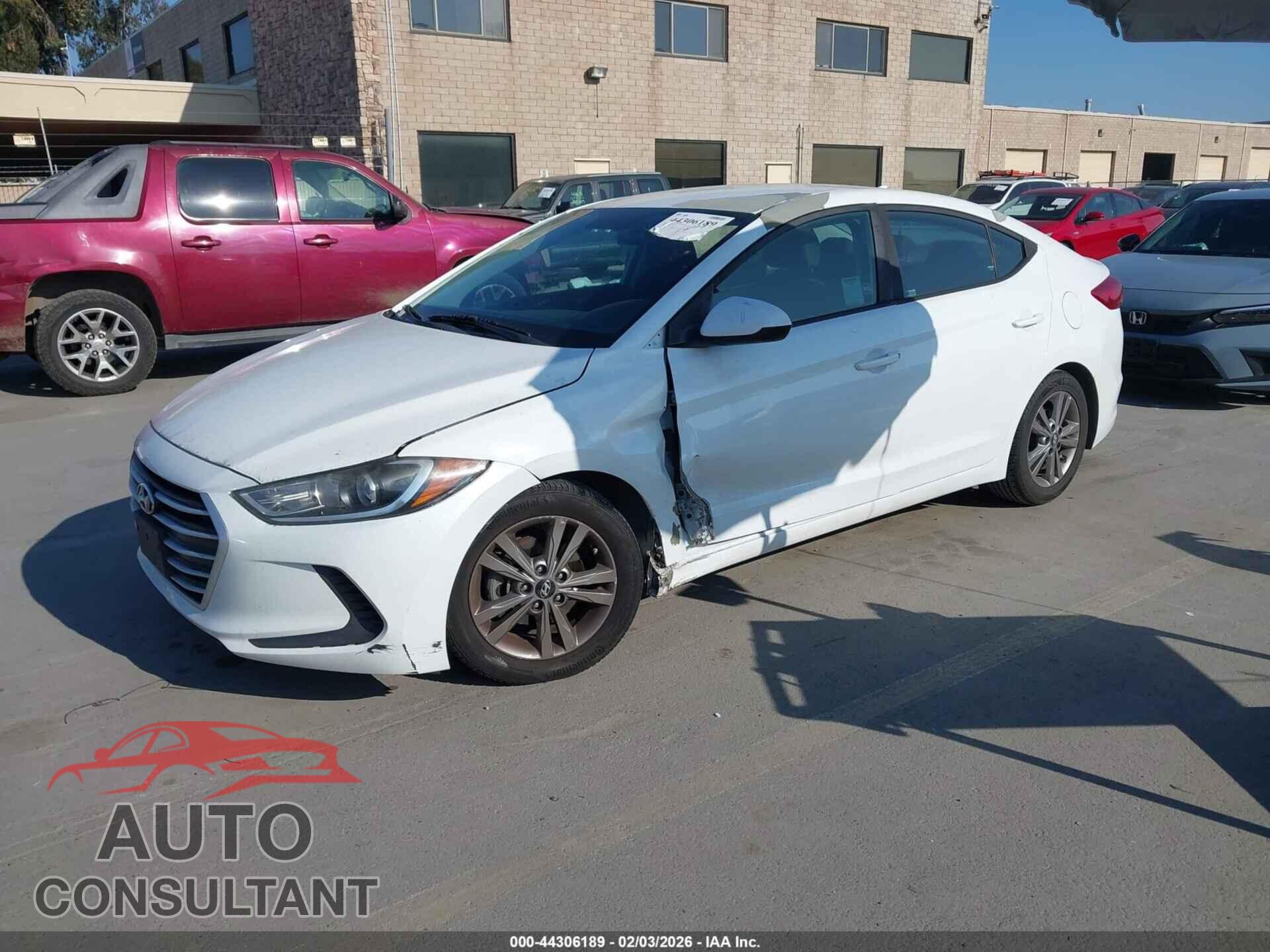 HYUNDAI ELANTRA 2018 - 5NPD84LF4JH257331
