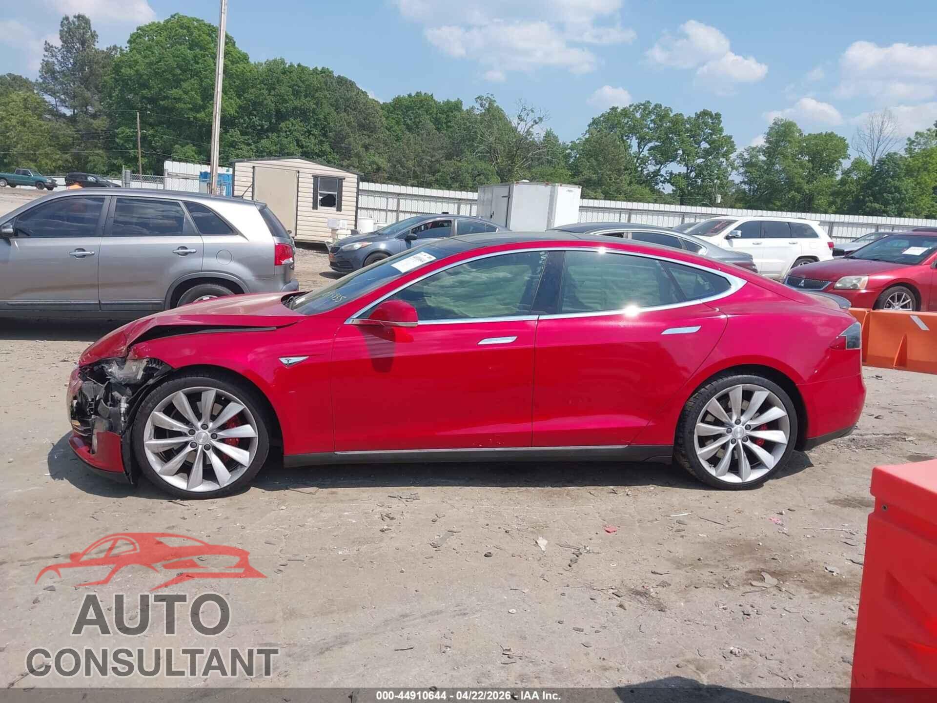 TESLA MODEL S 2015 - 5YJSA1H45FF093935