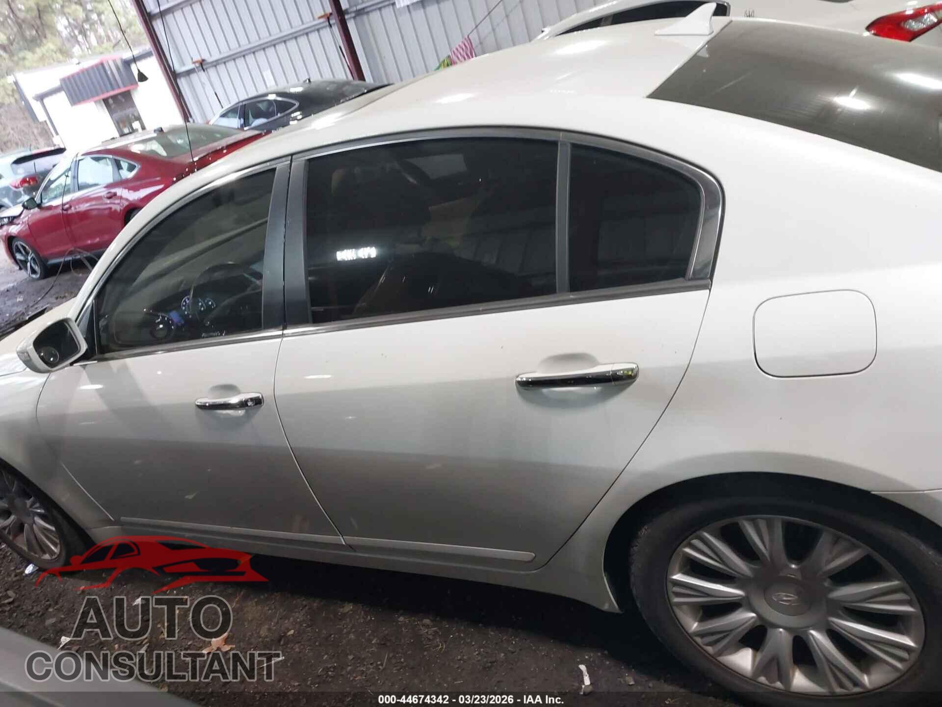 HYUNDAI GENESIS 2010 - KMHGC4DE5AU108865