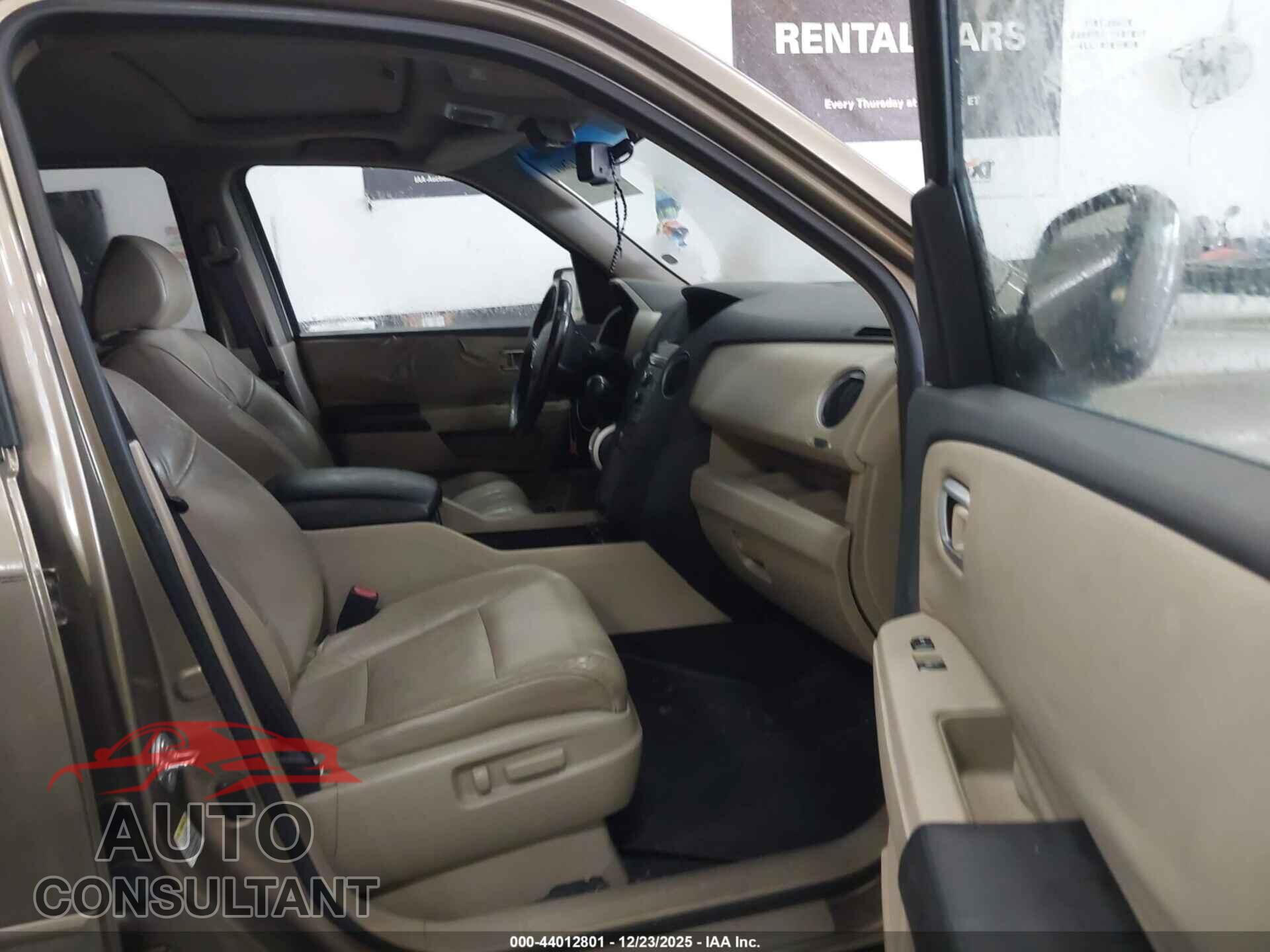 HONDA PILOT 2011 - 5FNYF3H52BB013680