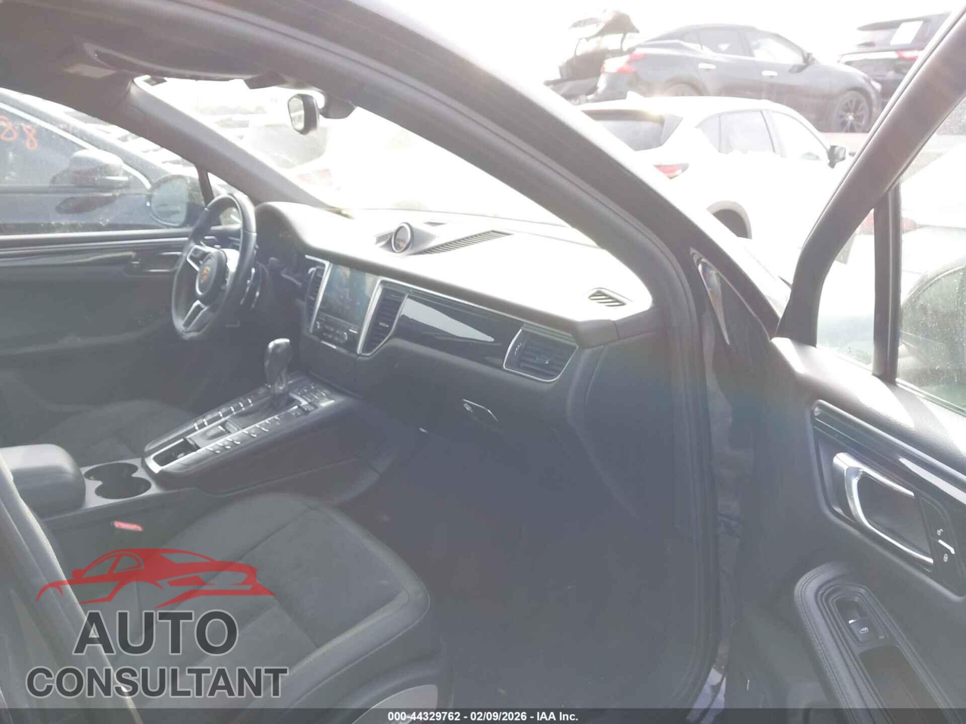 PORSCHE MACAN 2017 - WP1AA2A57HLB02380