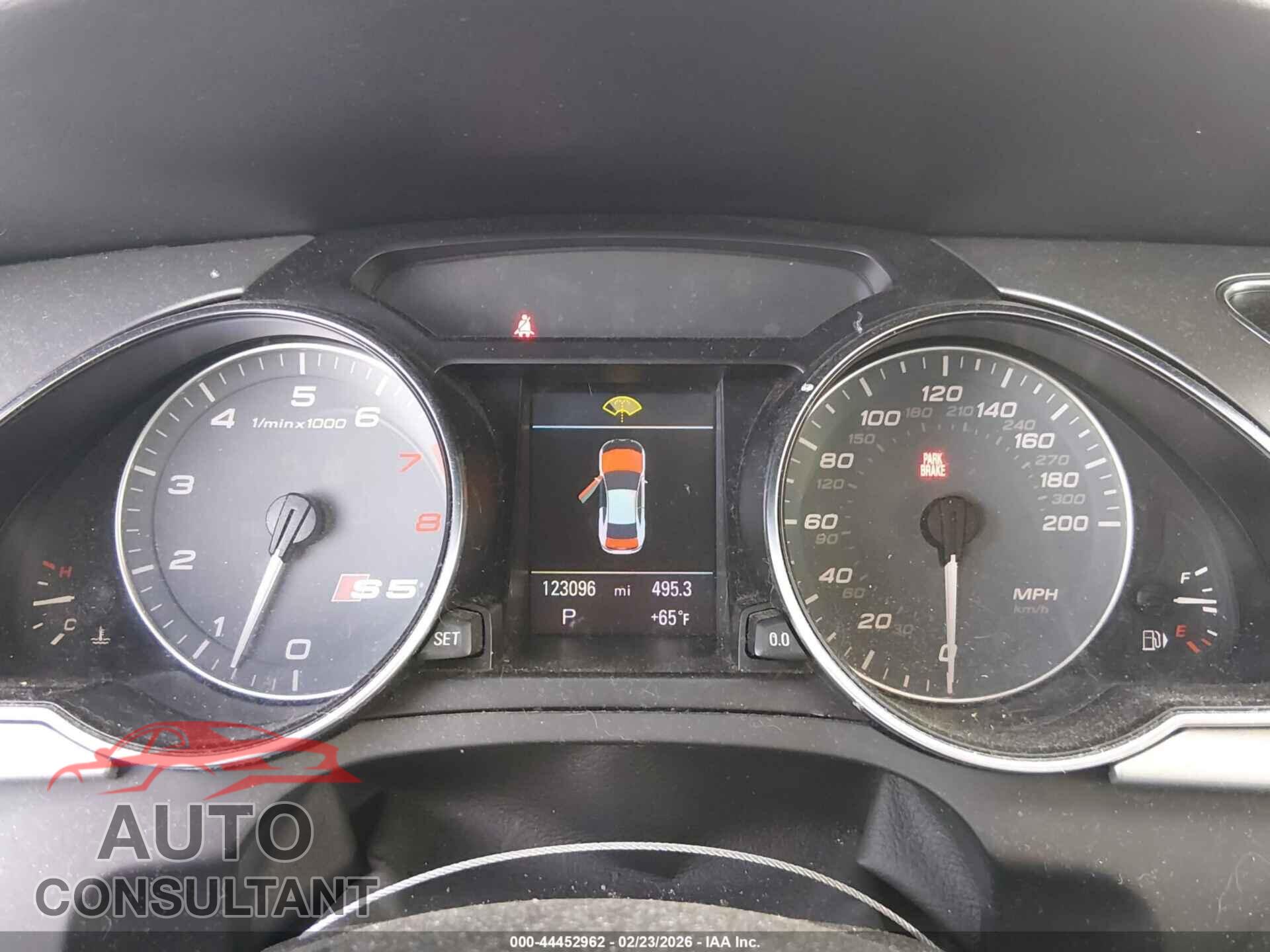 AUDI S5 2011 - WAUCVAFR9BA047810