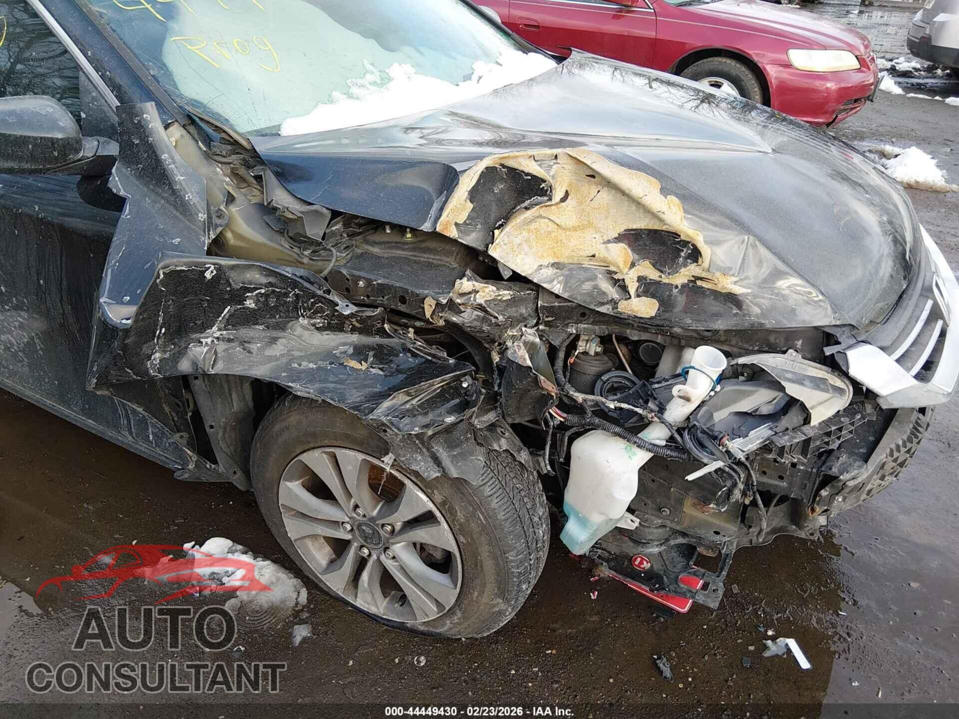 HONDA ACCORD 2014 - 1HGCR2F38EA010858