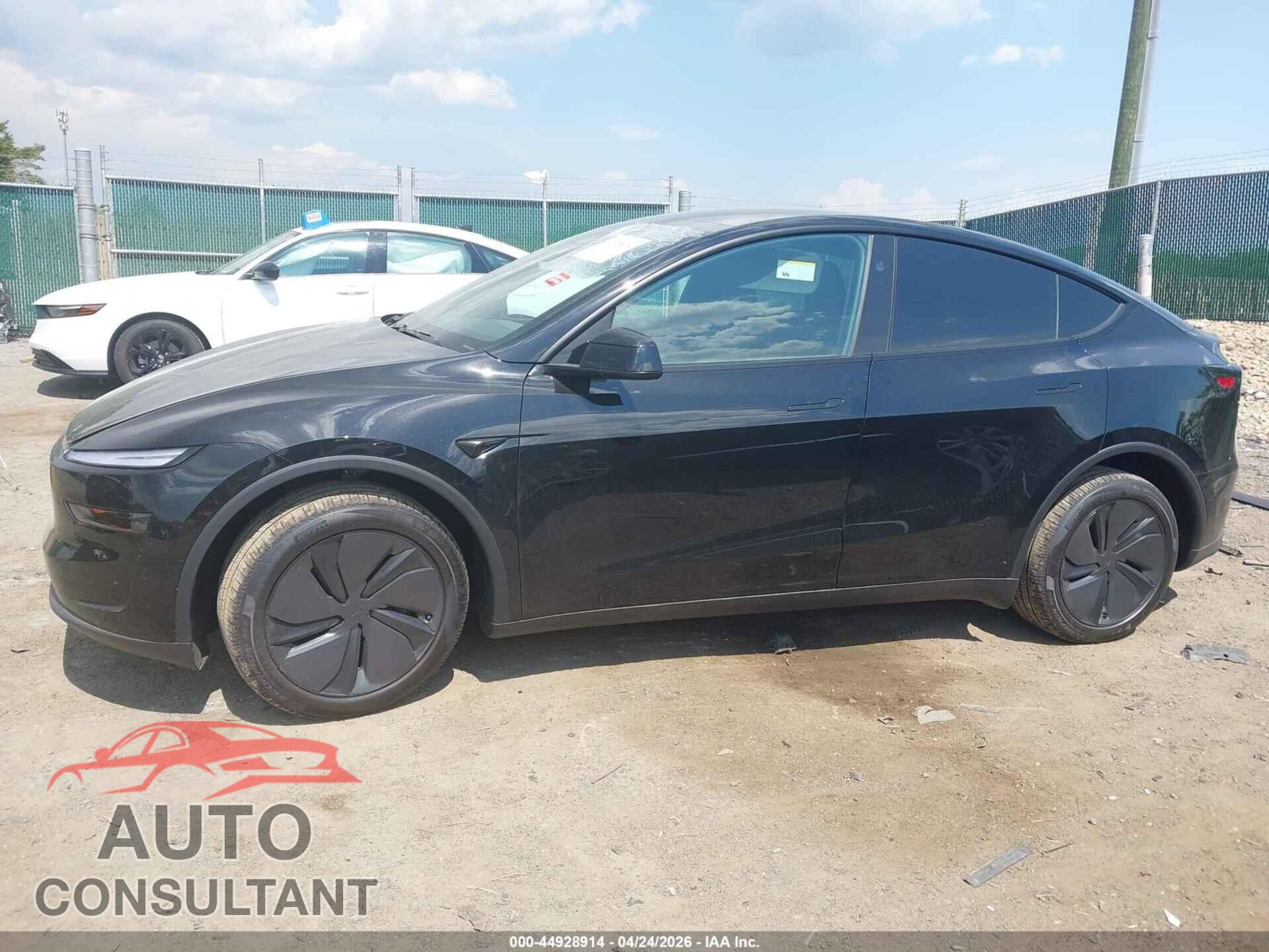 TESLA MODEL Y 2026 - 7SAYGDED1TA664458