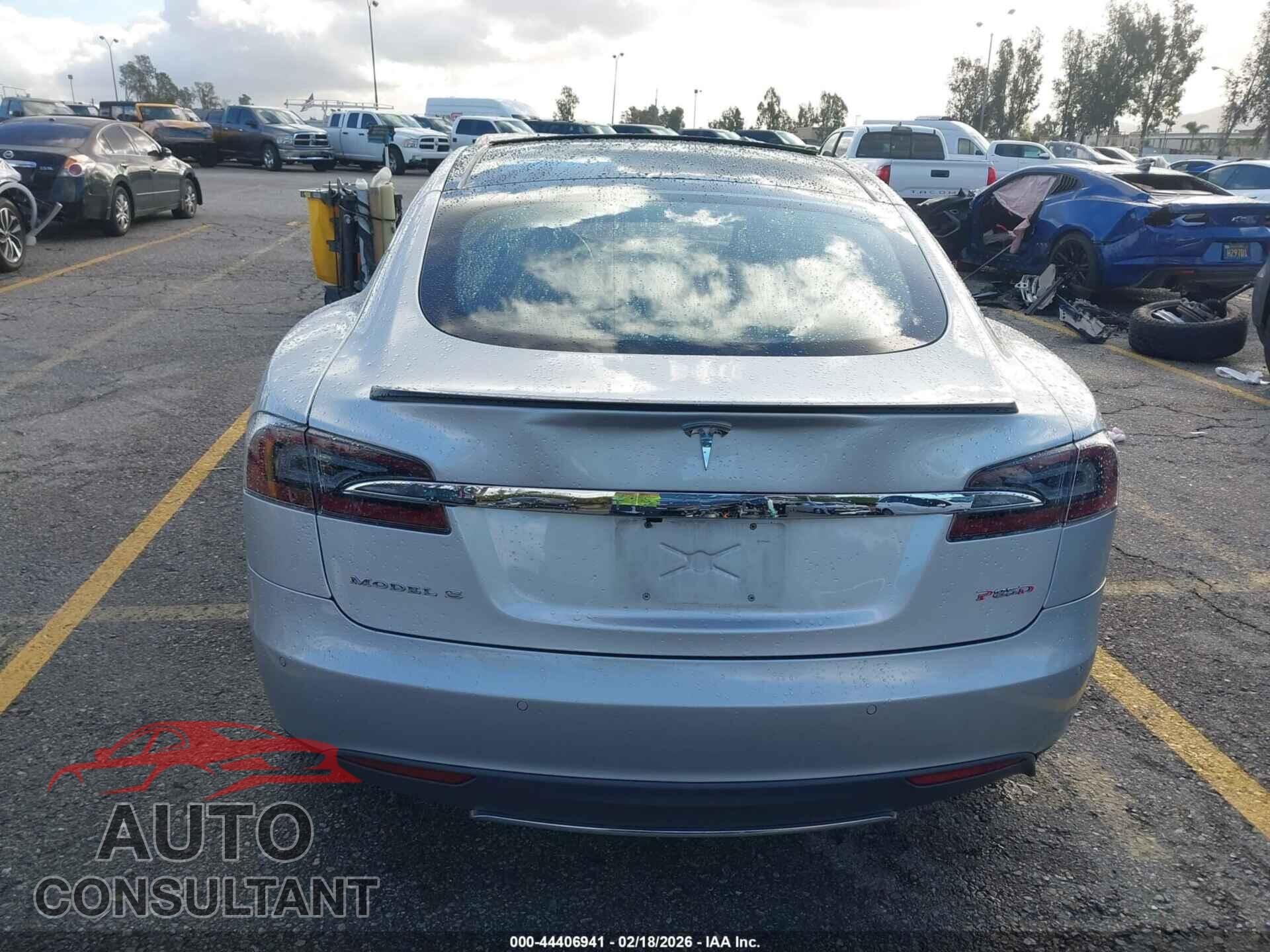 TESLA MODEL S 2015 - 5YJSA1H47FF085089
