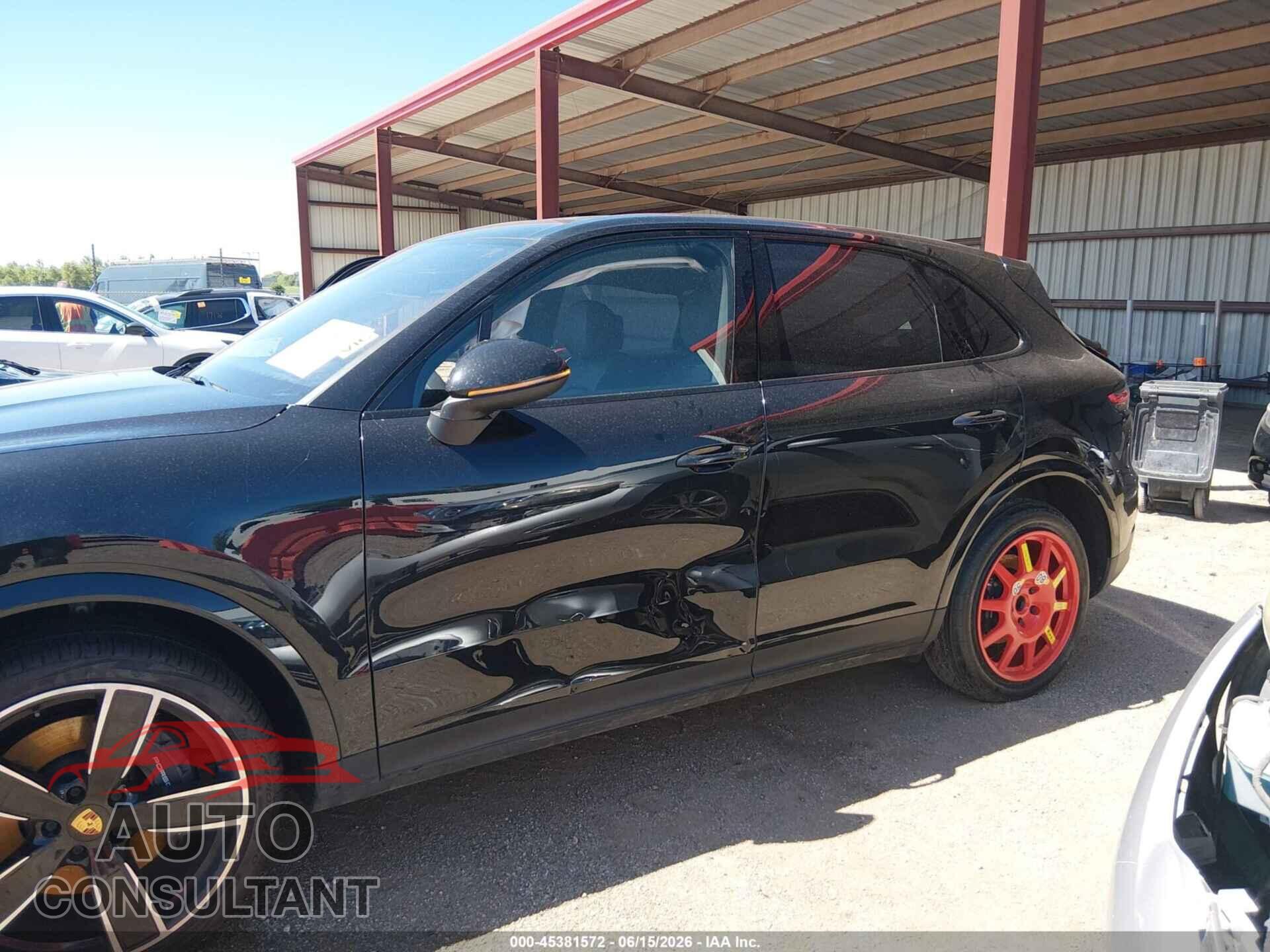 PORSCHE CAYENNE 2021 - WP1AA2AY2MDA00242