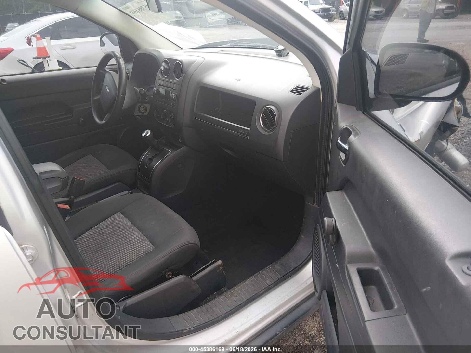 JEEP COMPASS 2009 - 1J4FT47B09D134099