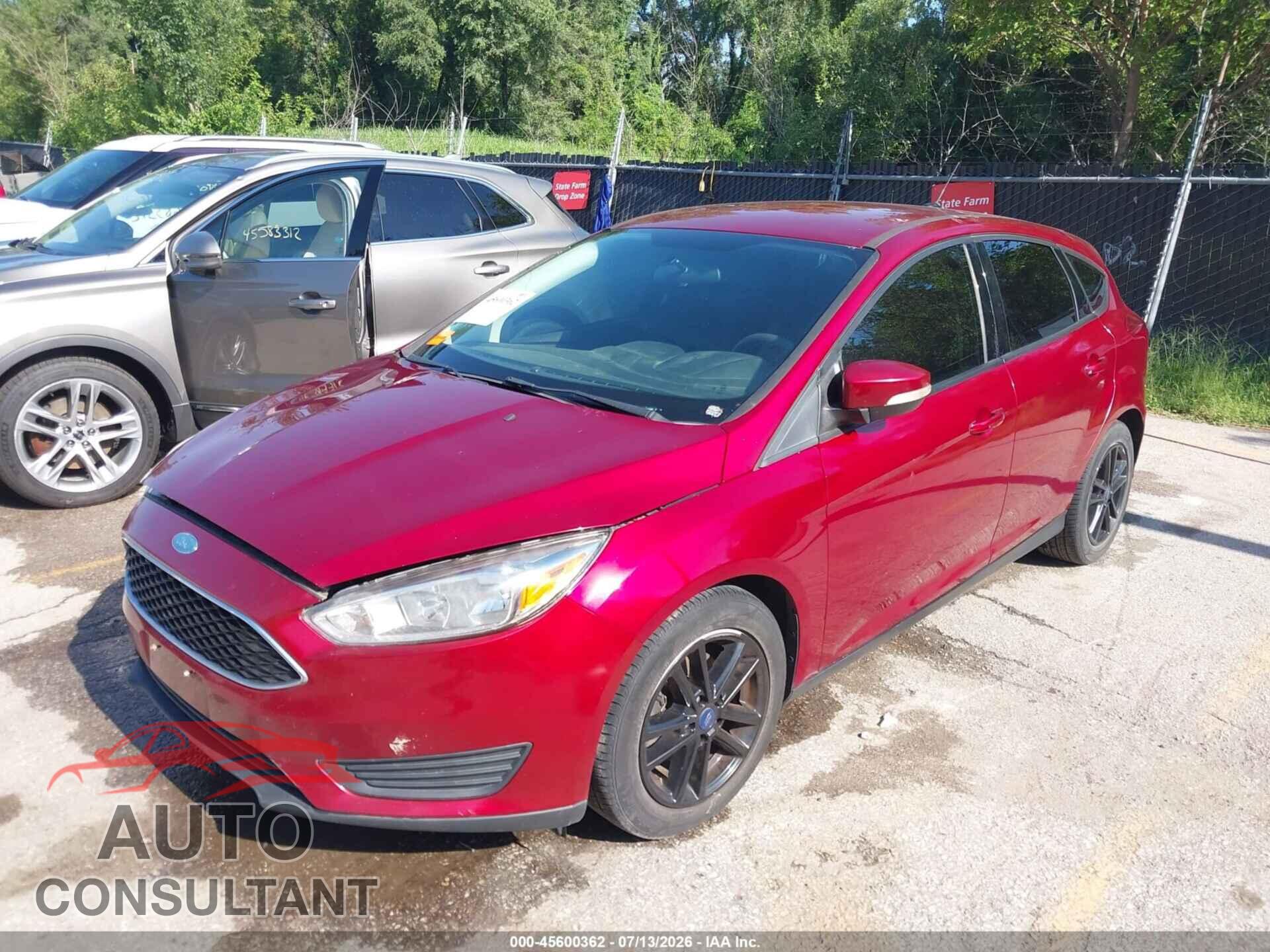 FORD FOCUS 2017 - 1FADP3K26HL342789