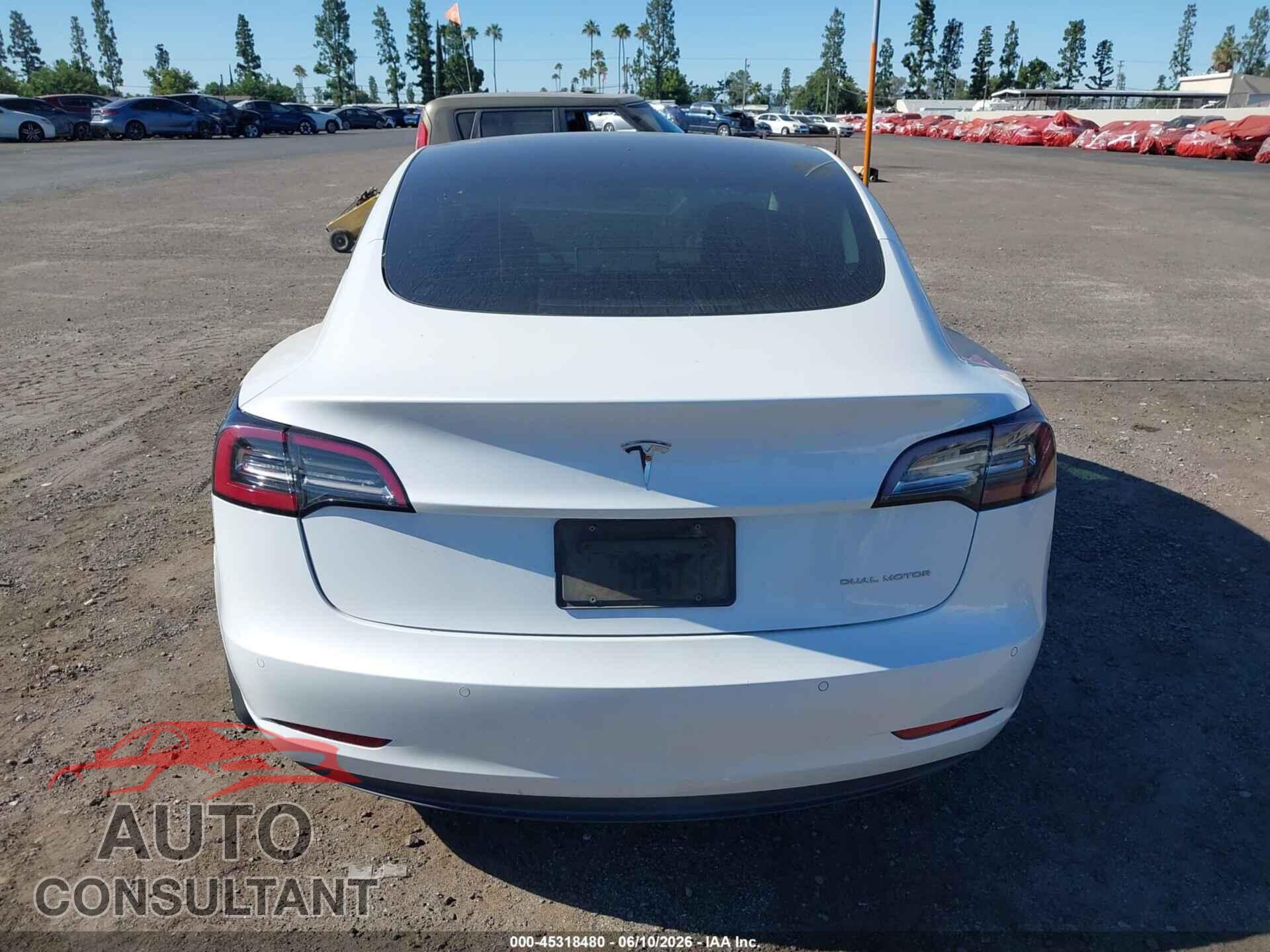 TESLA MODEL 3 2021 - 5YJ3E1EB4MF009208