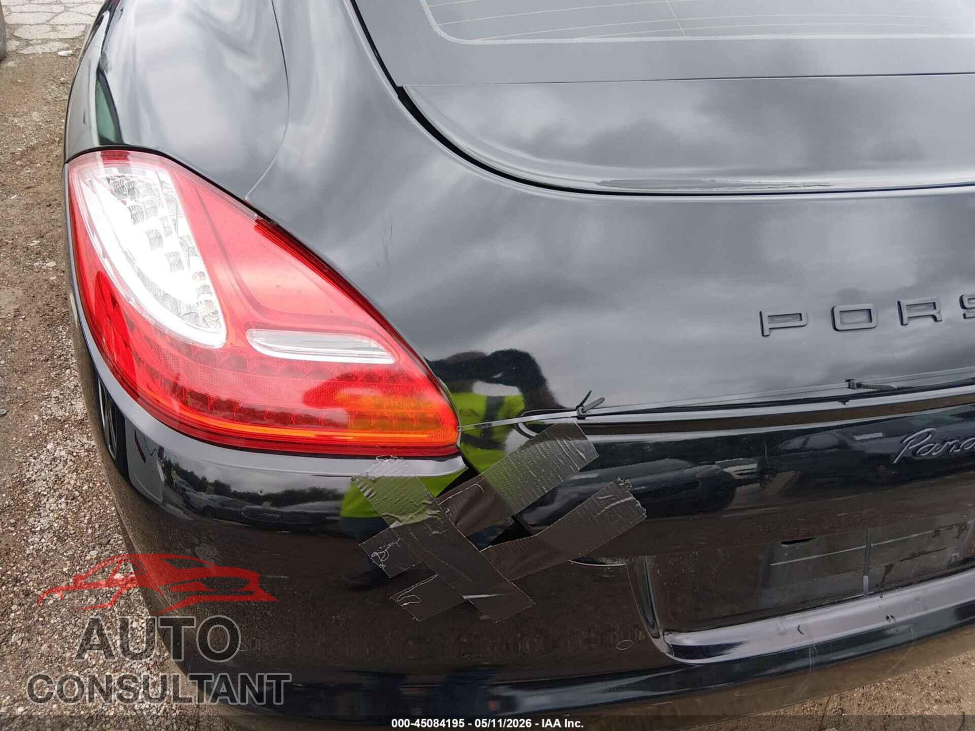 PORSCHE PANAMERA 2011 - WP0AA2A74BL010816