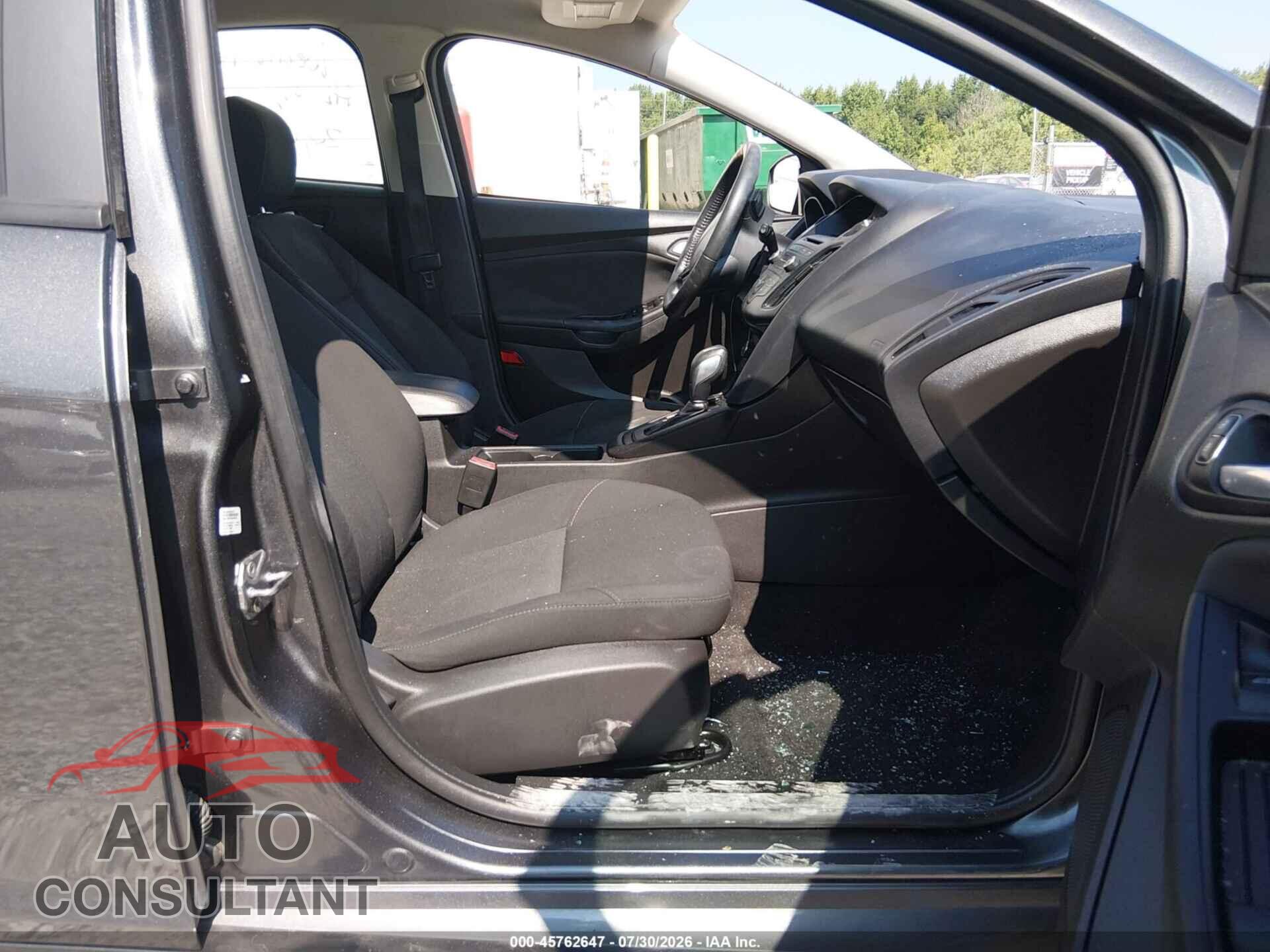 FORD FOCUS 2016 - 1FADP3K23GL369642