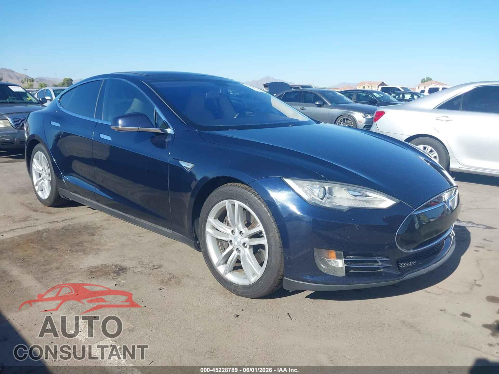 TESLA MODEL S 2013 - 5YJSA1DN3DFP20935
