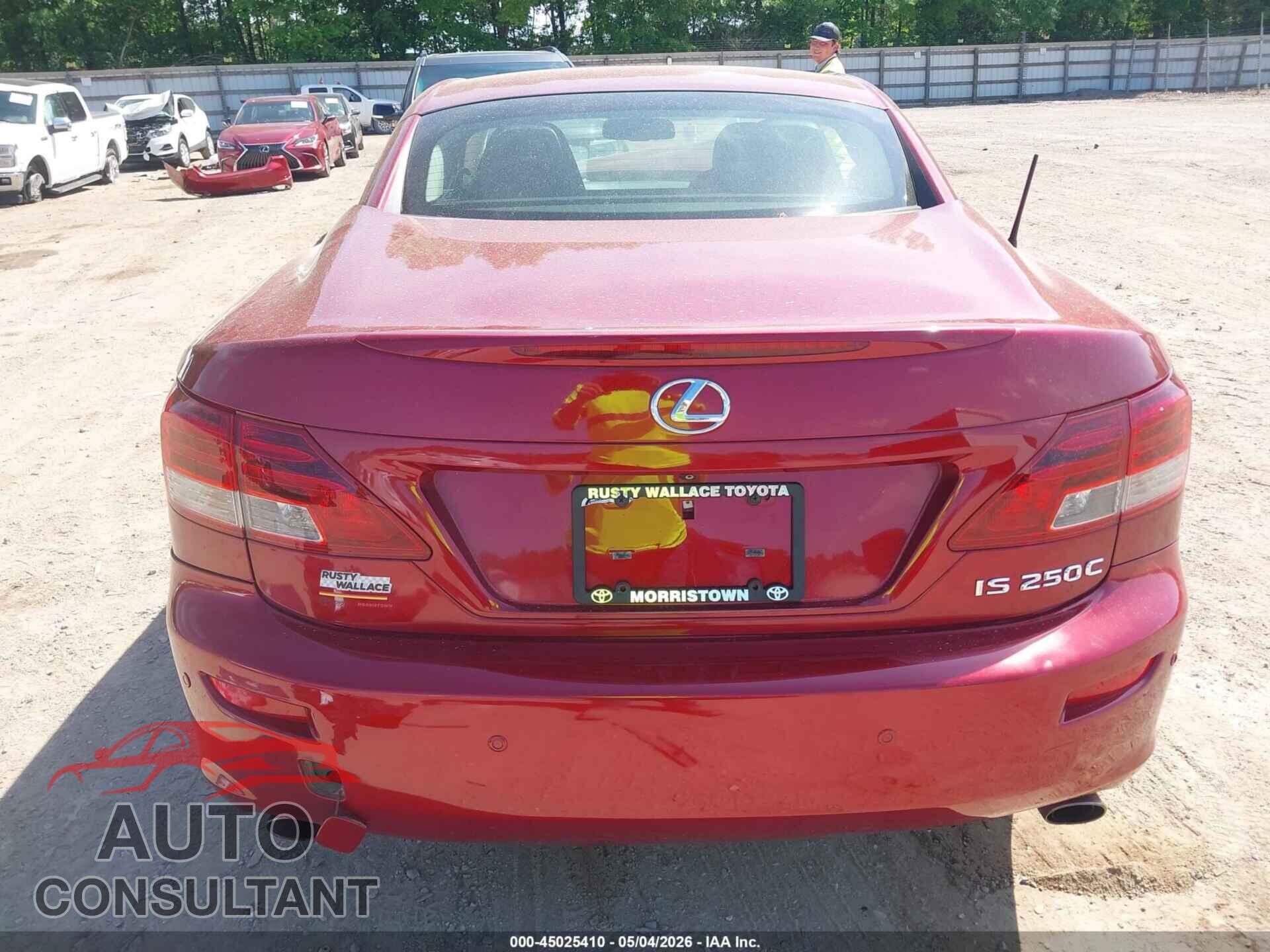 LEXUS IS 250C 2013 - JTHFF2C21D2529029